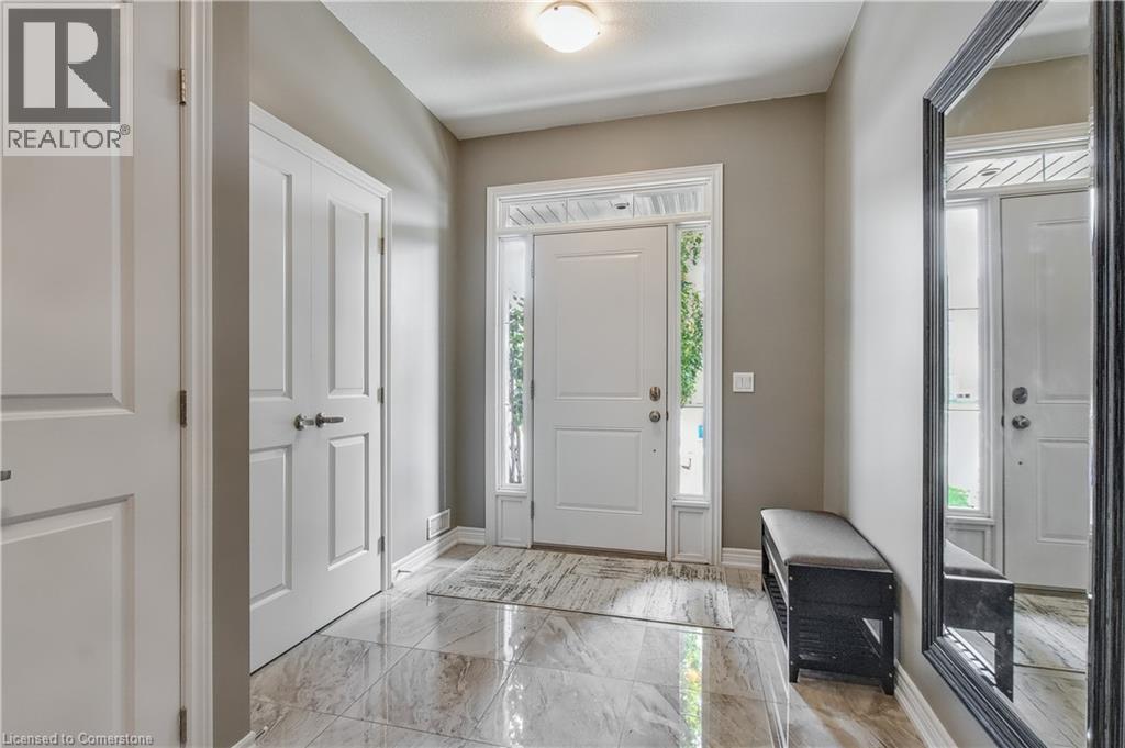 Photo 8 of 319 Skinner Road, Waterdown ON