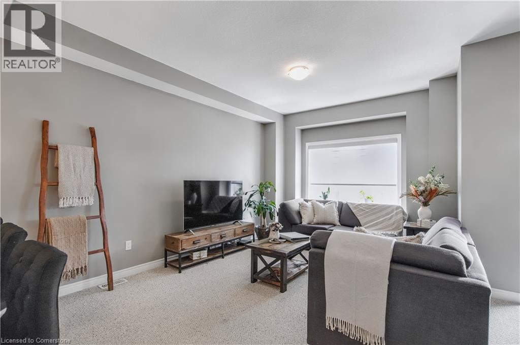 Photo 11 of 319 Skinner Road, Waterdown ON