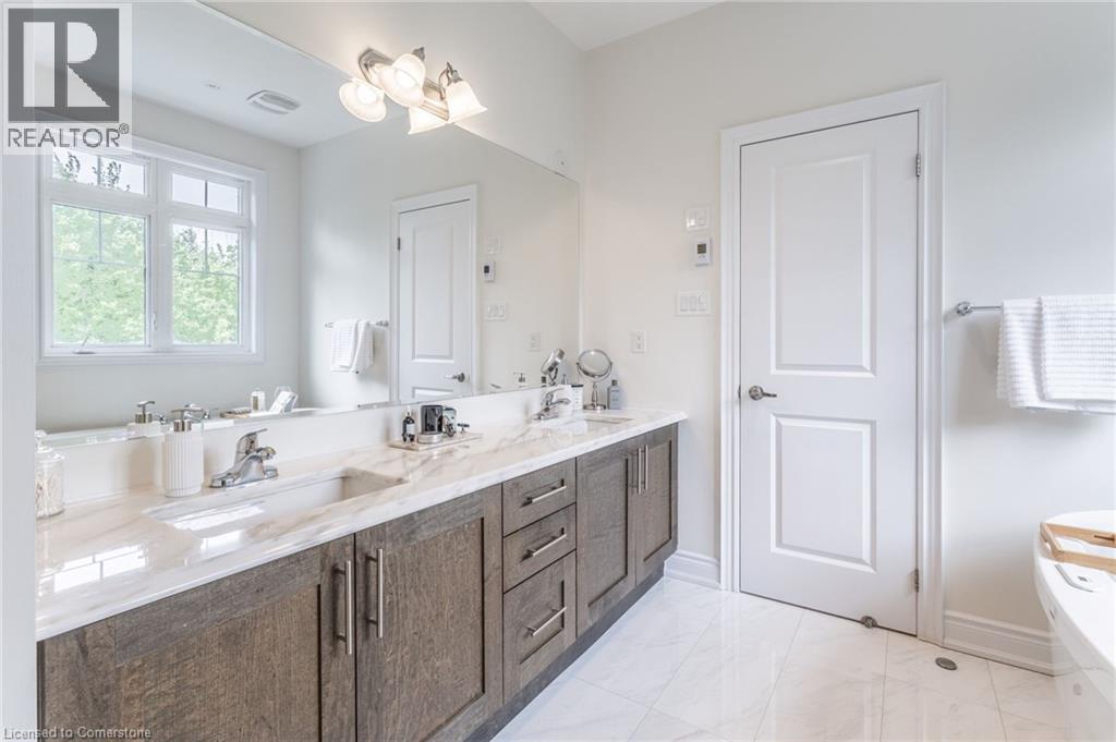 Photo 6 of 64 Elysian Fields Circle, Brampton ON
