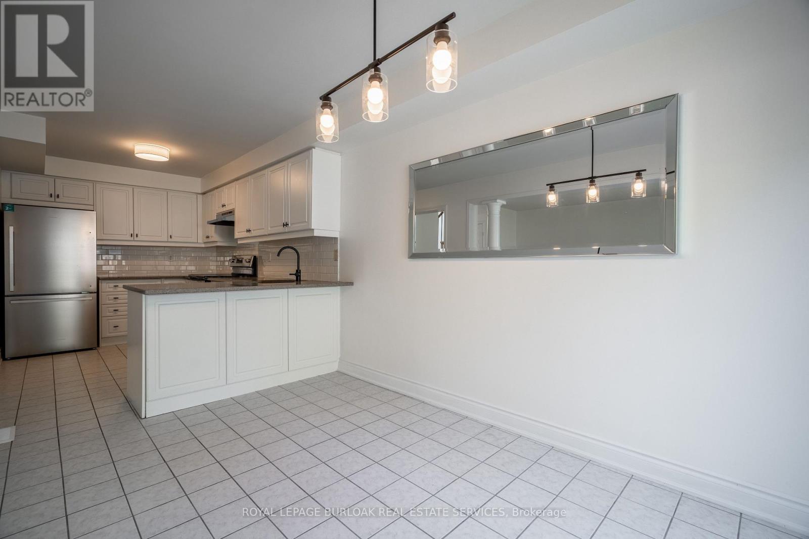 Photo 11 of 59 9900 Mclaughlin Road N, Brampton ON
