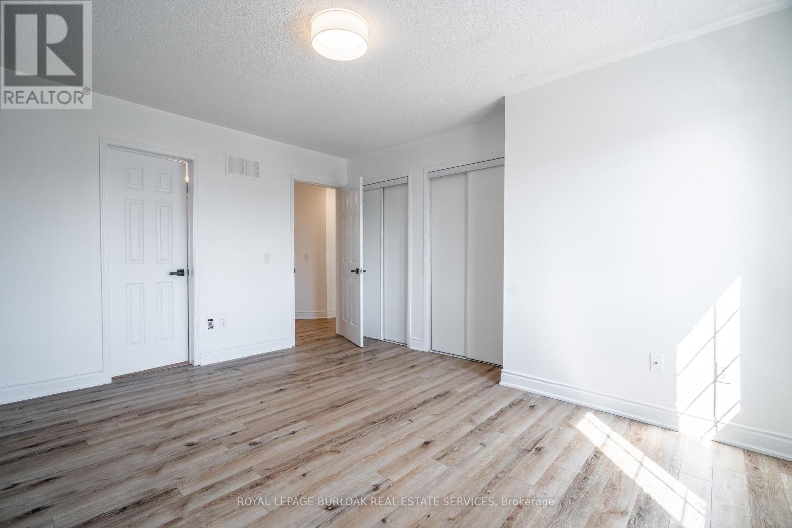 Photo 23 of 59 9900 Mclaughlin Road N, Brampton ON