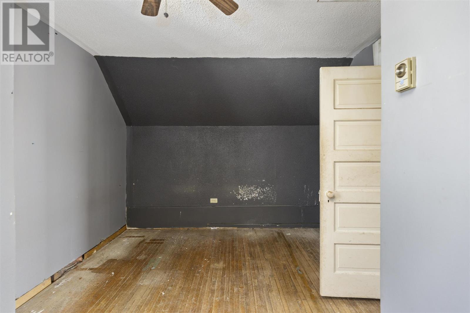 Photo 12 of 478 Douglas St, Sault Ste Marie ON
