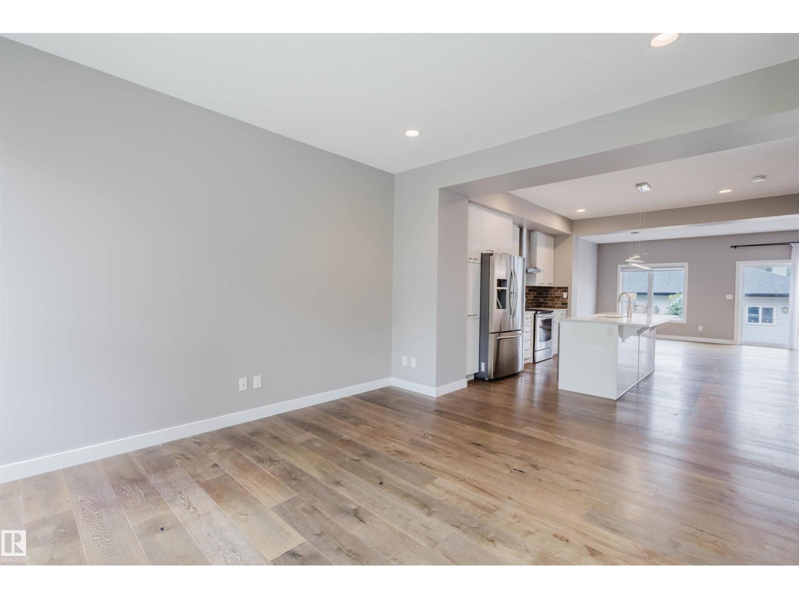 Photo 7 of 9308 74 Av Nw, Edmonton AB