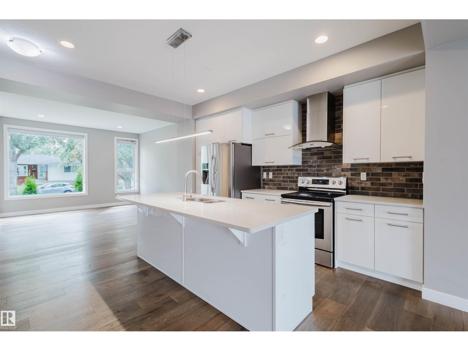 Photo 49 of 9308 74 Av Nw, Edmonton AB