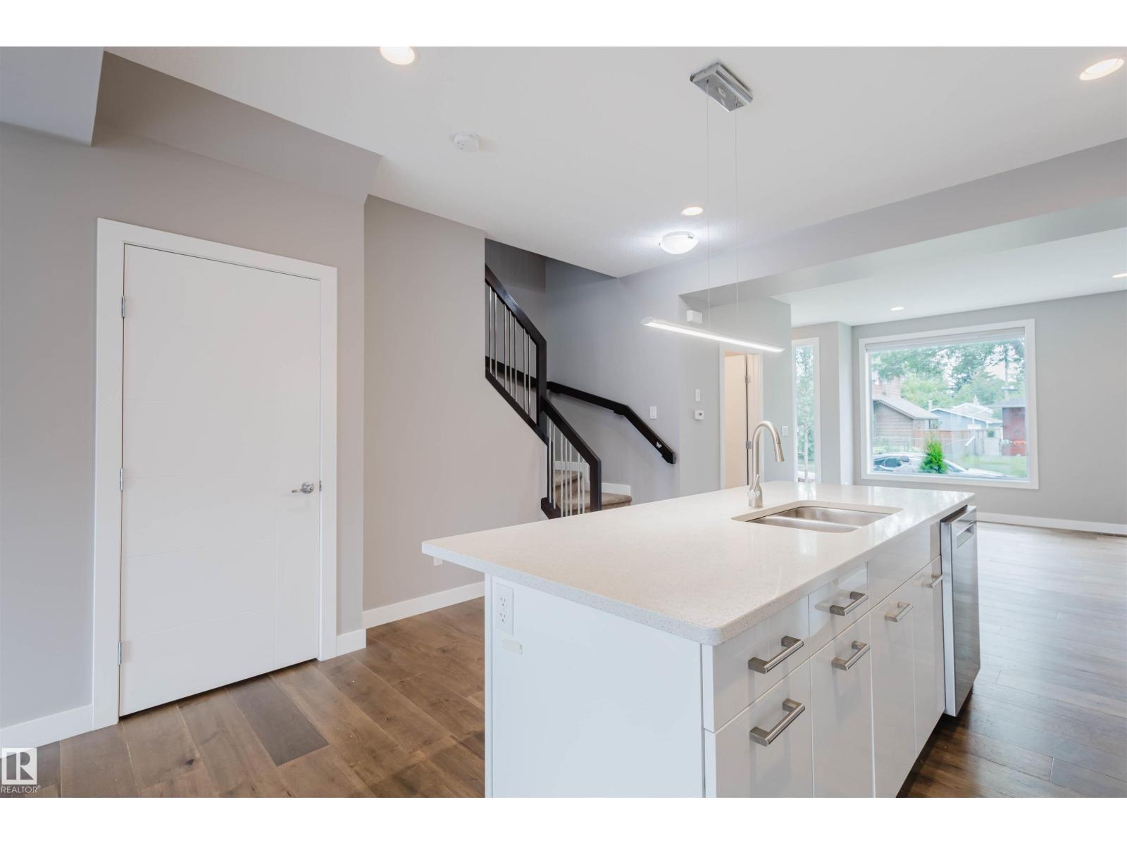 Photo 63 of 9308 74 Av Nw, Edmonton AB