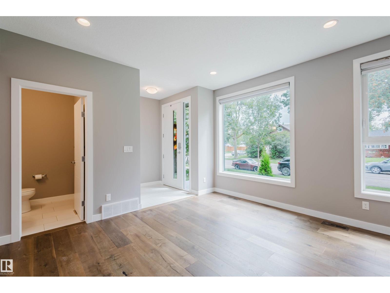 Photo 27 of 9308 74 Av Nw, Edmonton AB