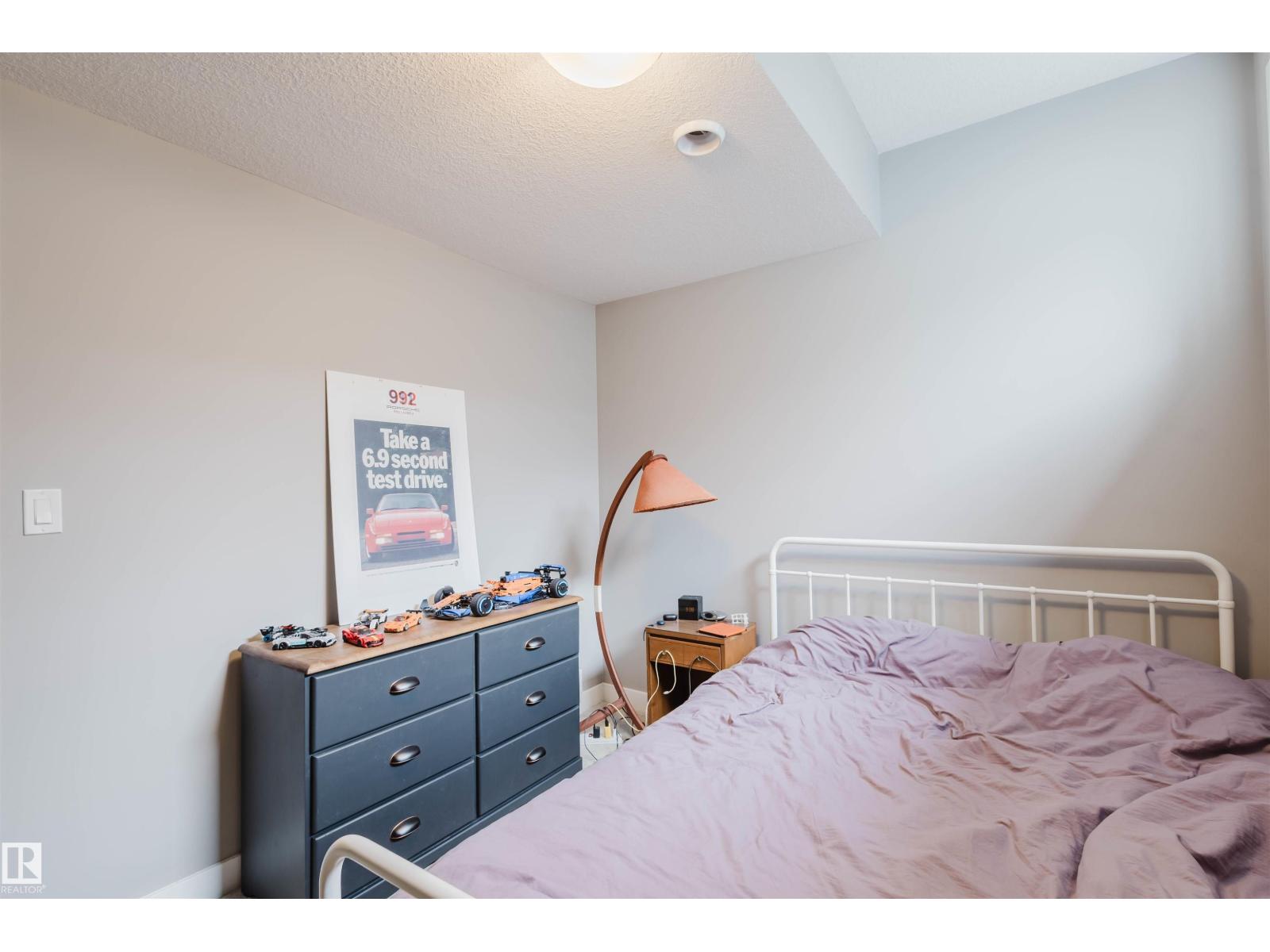 Photo 9 of 9308 74 Av Nw, Edmonton AB