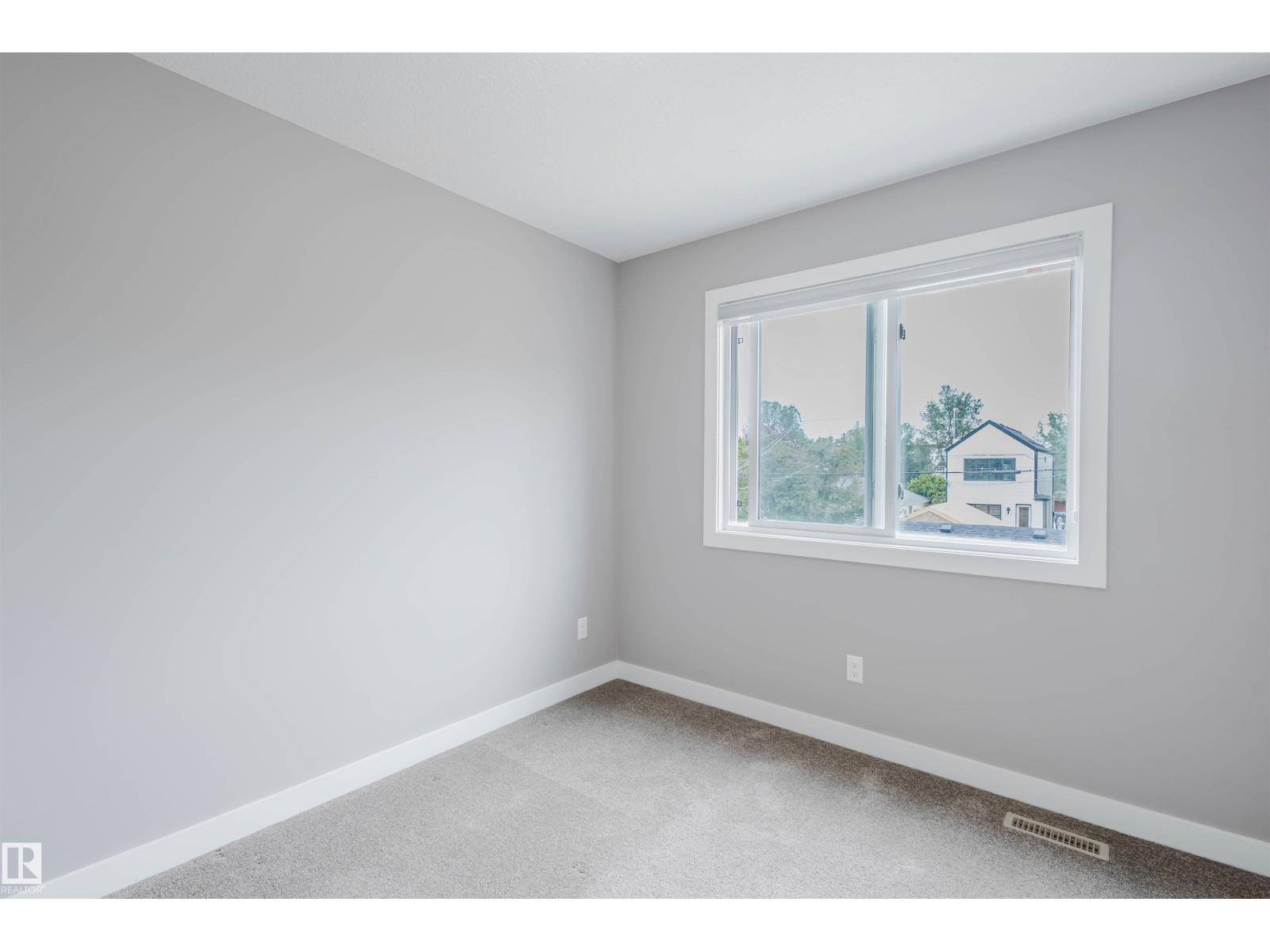 Photo 57 of 9308 74 Av Nw, Edmonton AB