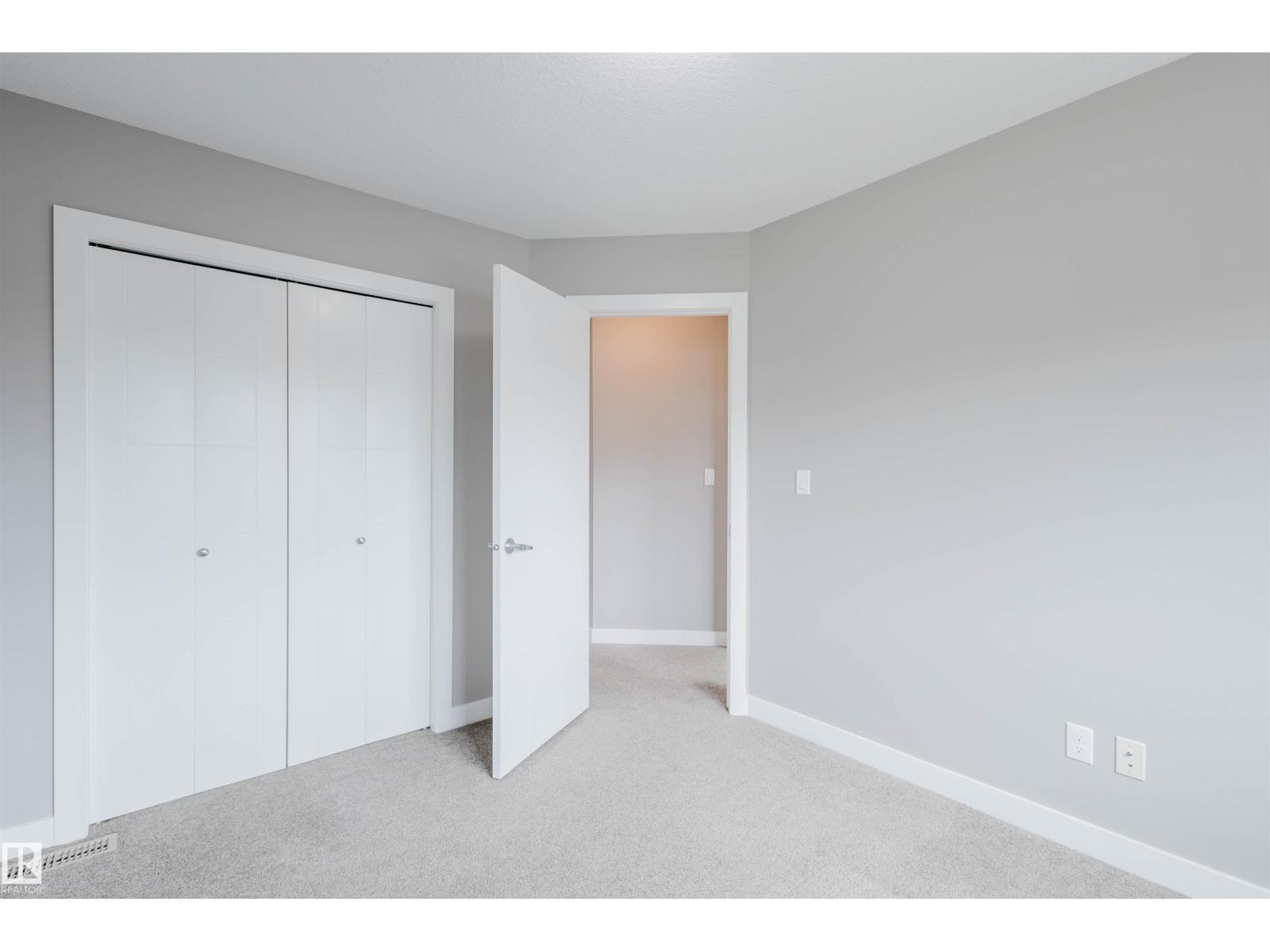 Photo 12 of 9308 74 Av Nw, Edmonton AB