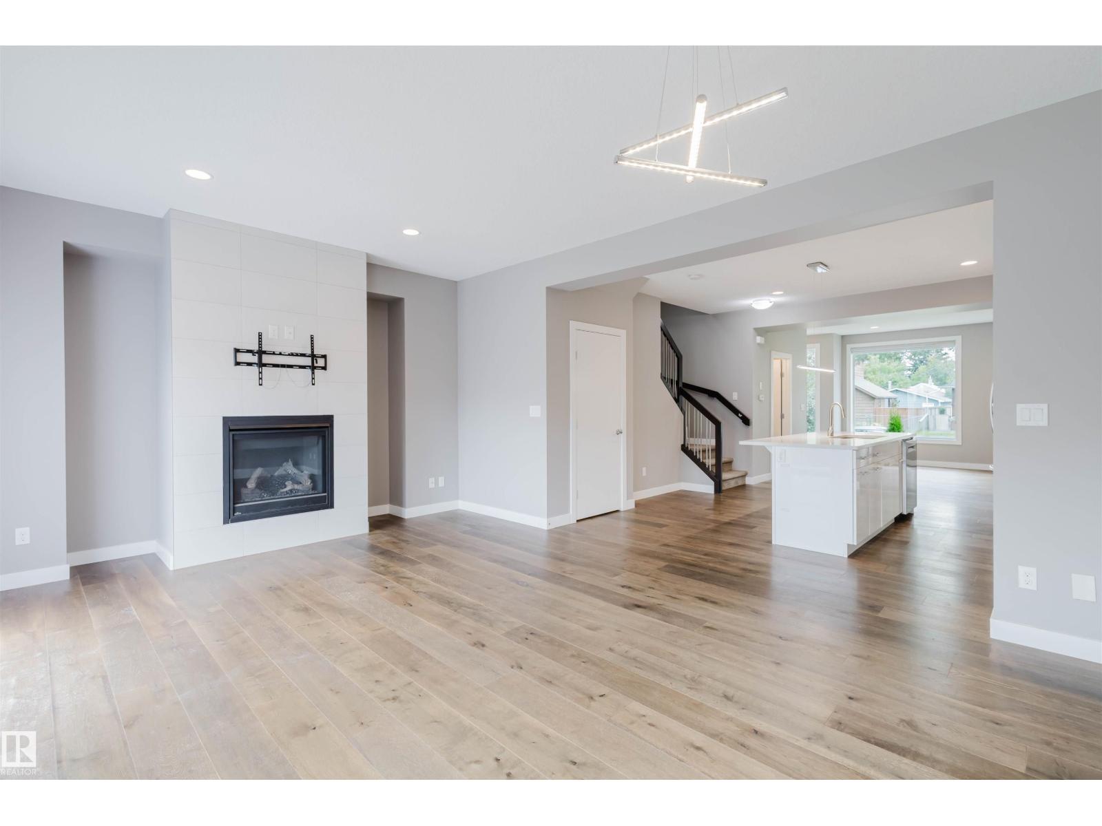 Photo 56 of 9308 74 Av Nw, Edmonton AB