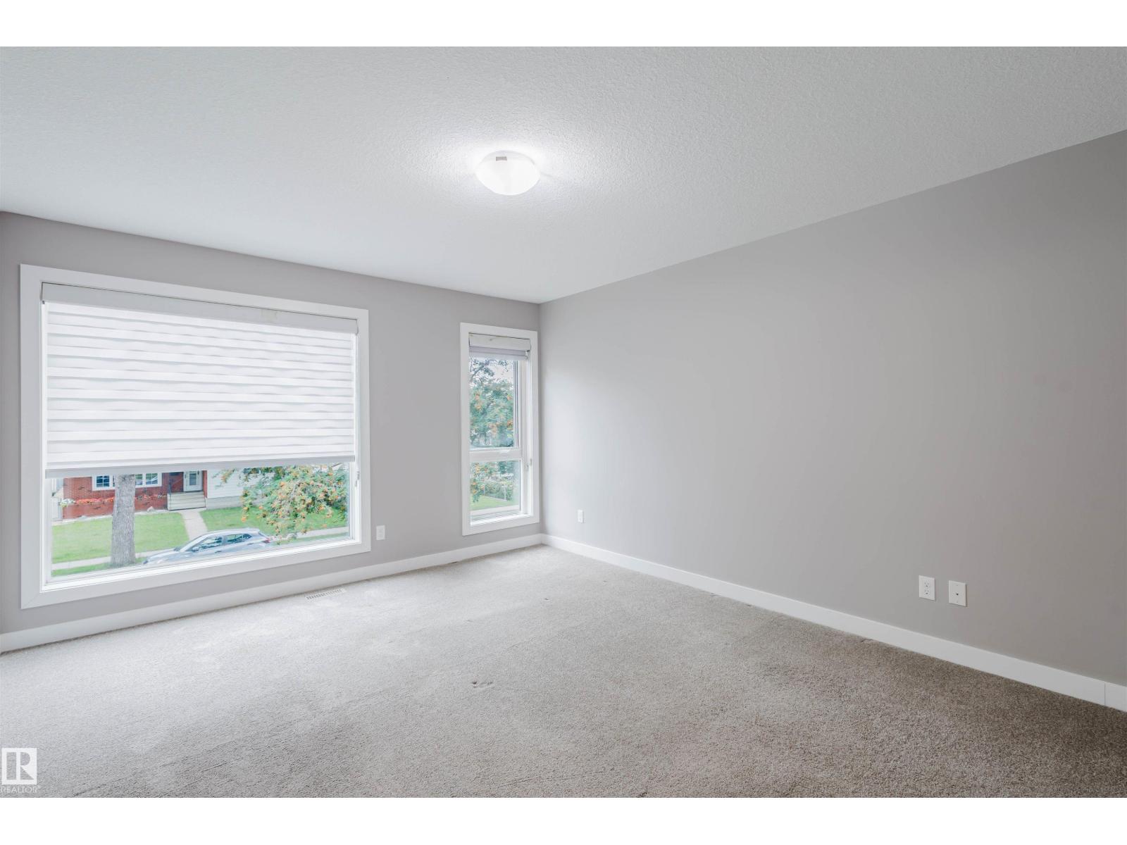 Photo 6 of 9308 74 Av Nw, Edmonton AB