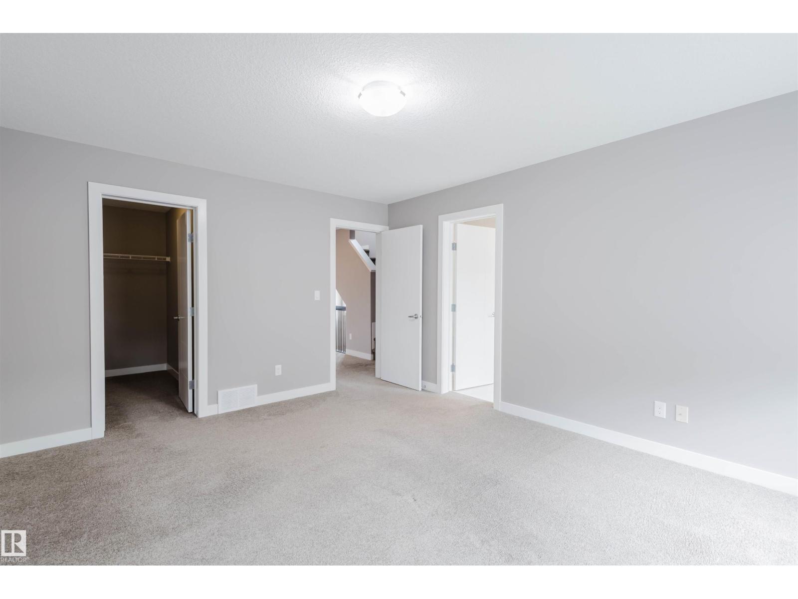 Photo 8 of 9308 74 Av Nw, Edmonton AB