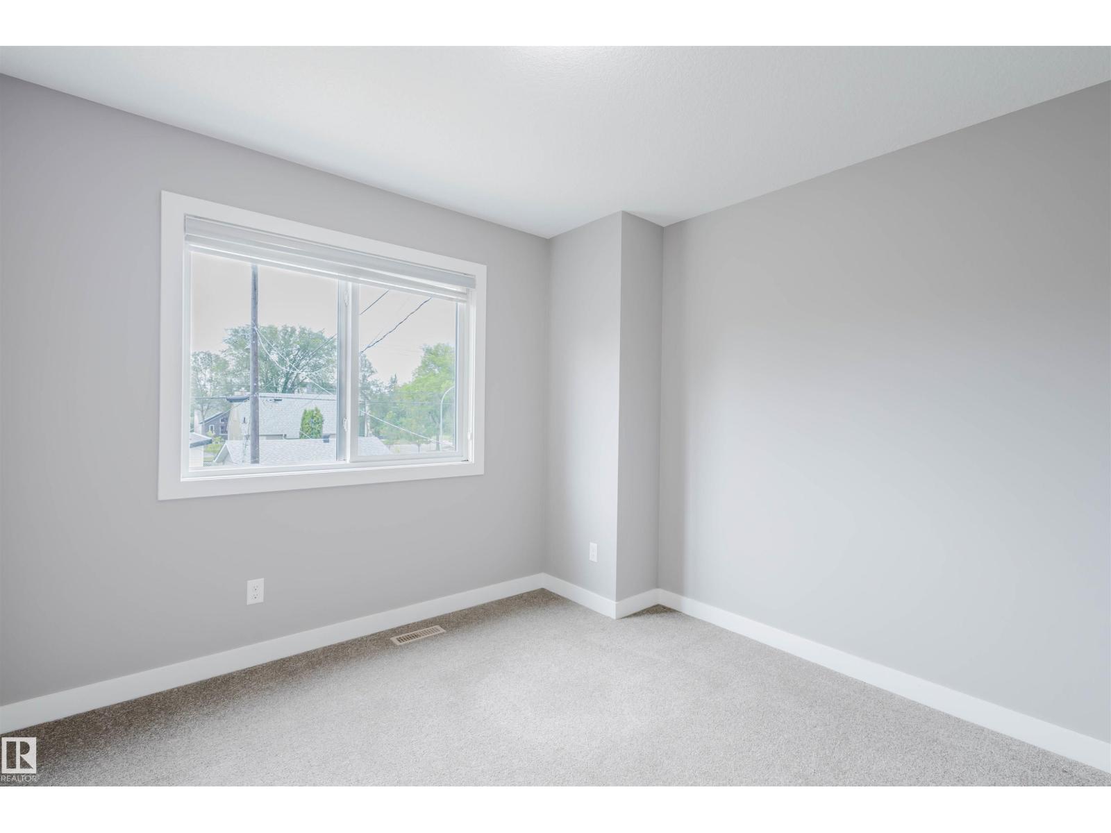 Photo 22 of 9308 74 Av Nw, Edmonton AB