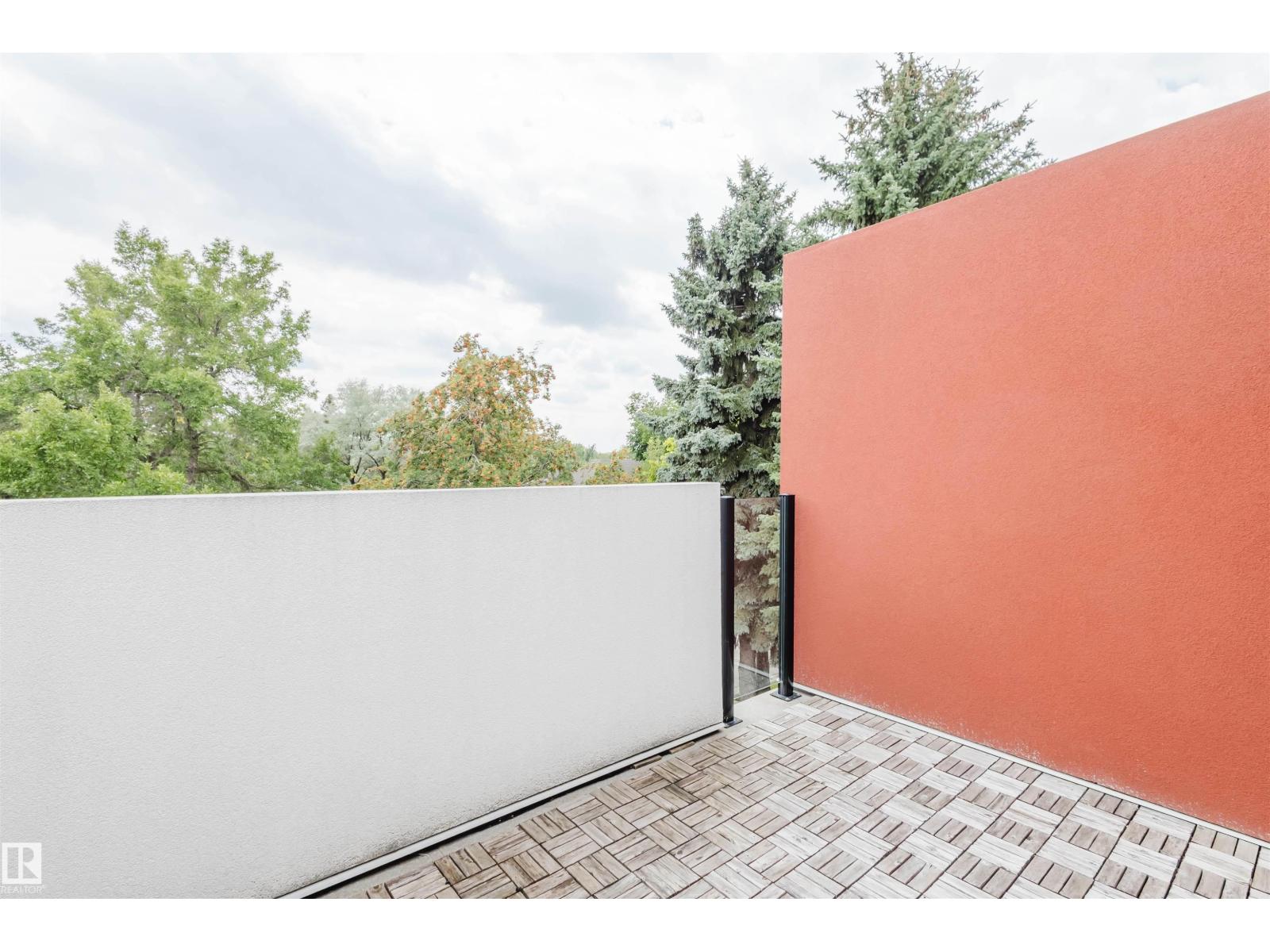Photo 2 of 9308 74 Av Nw, Edmonton AB