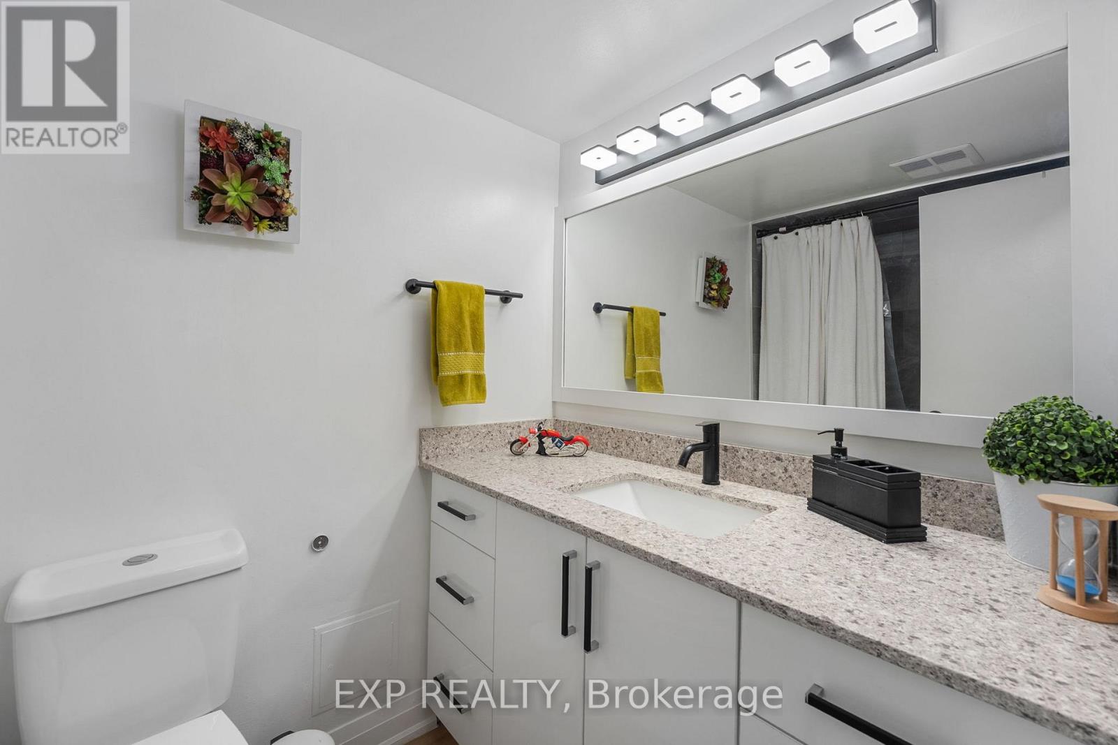 Photo 25 of 312 85 Emmett Avenue, Toronto ON