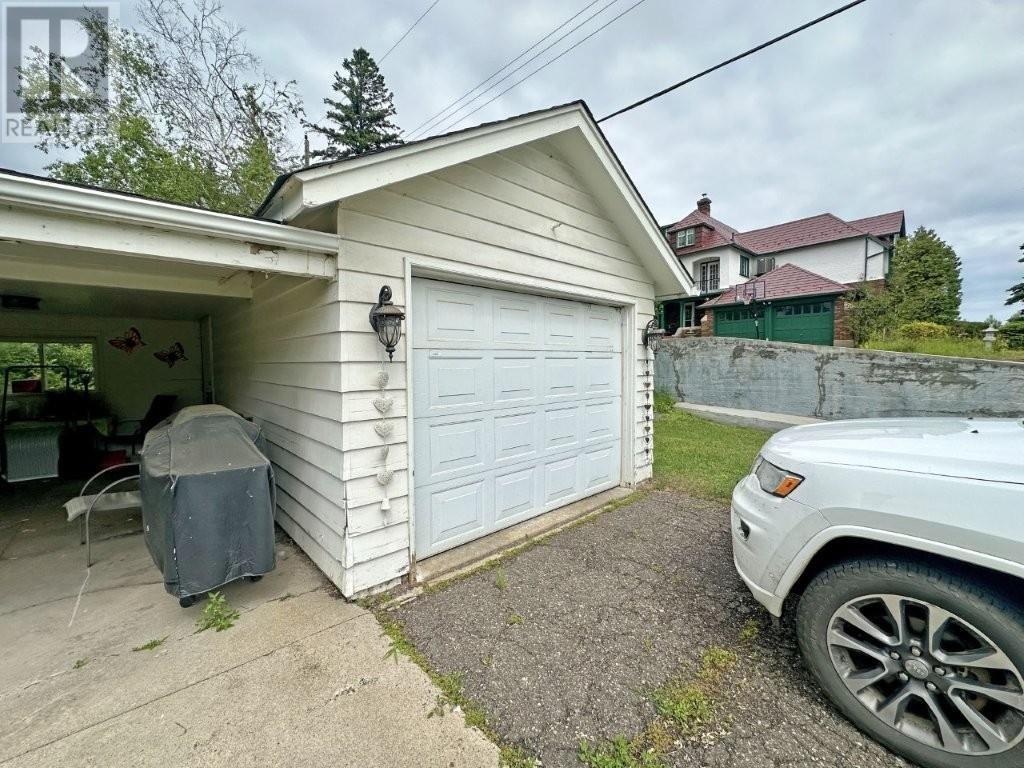 Photo 50 of 43 Summit Ave, Thunder Bay ON