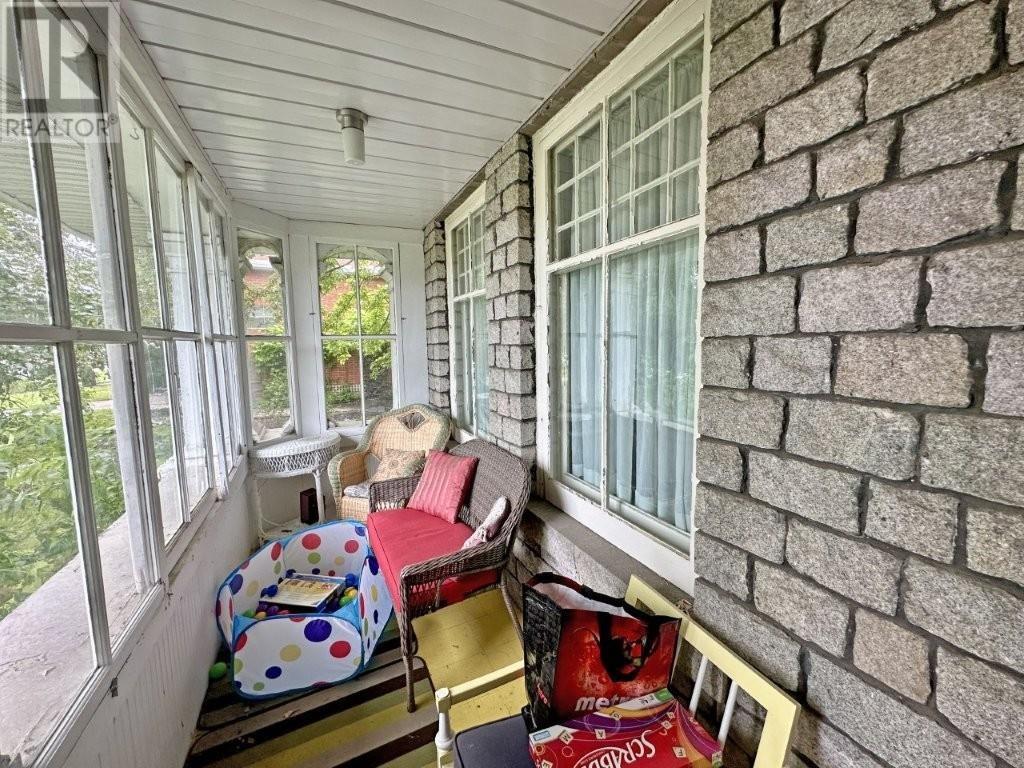 Photo 8 of 43 Summit Ave, Thunder Bay ON