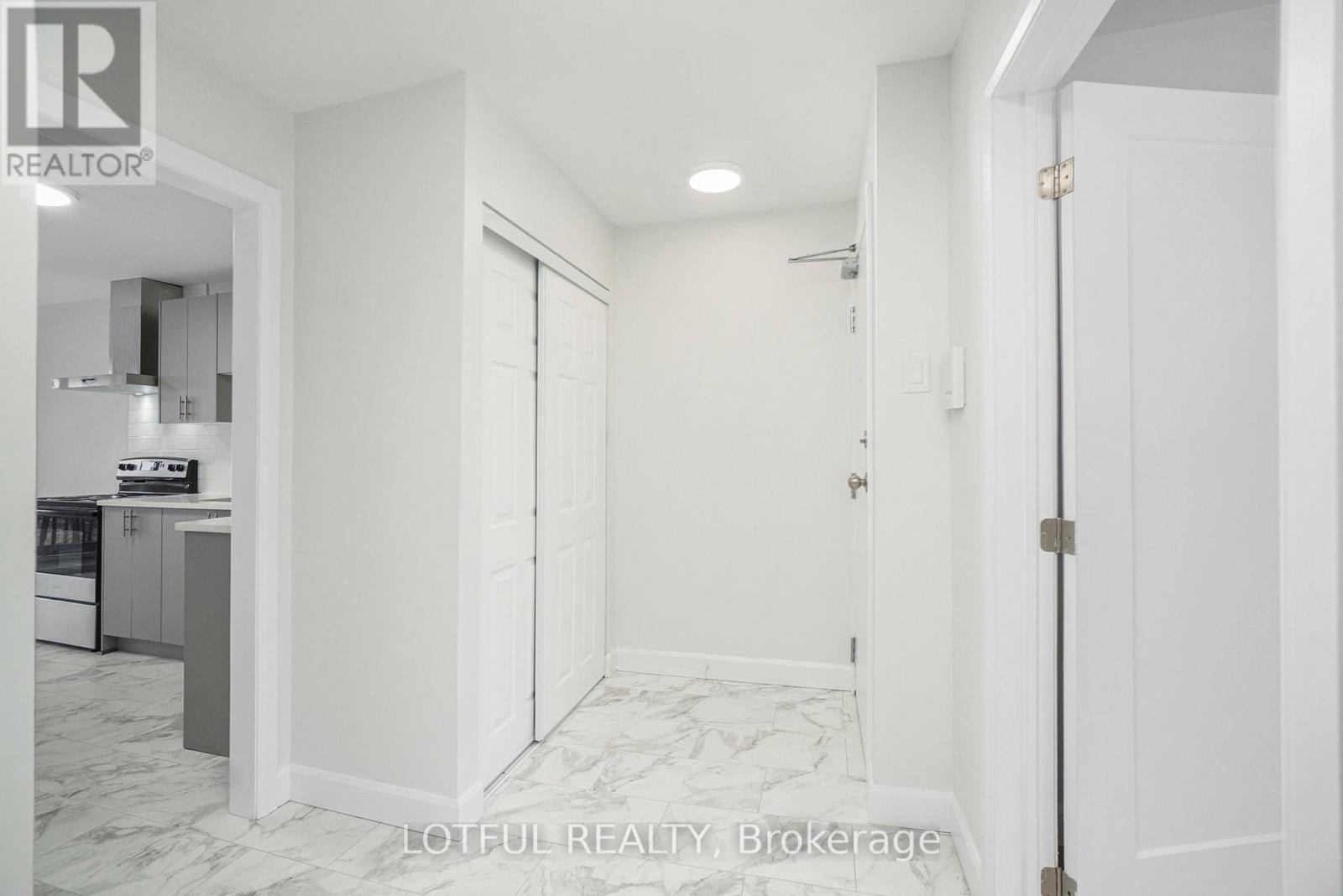 Photo 10 of 6 484 Queen Mary Street, Ottawa ON