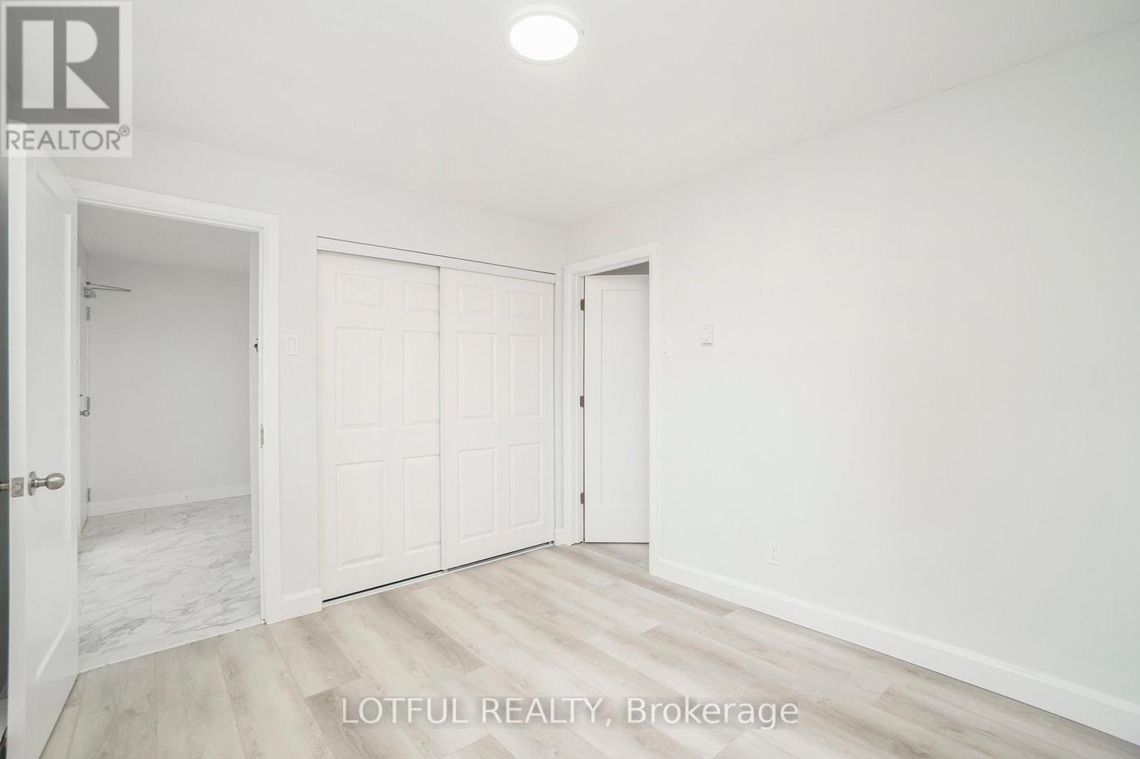 Photo 11 of 6 484 Queen Mary Street, Ottawa ON