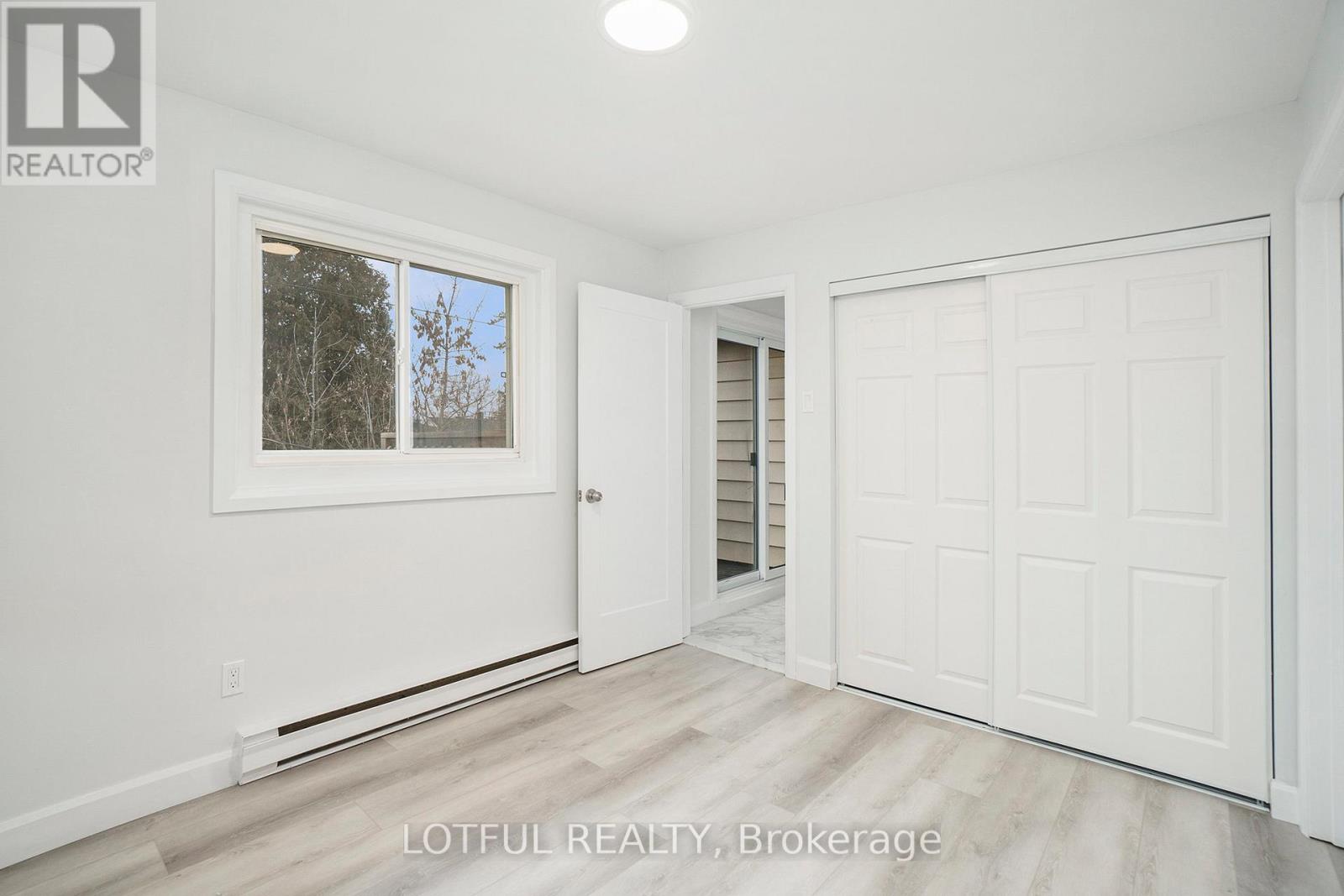 Photo 13 of 6 484 Queen Mary Street, Ottawa ON