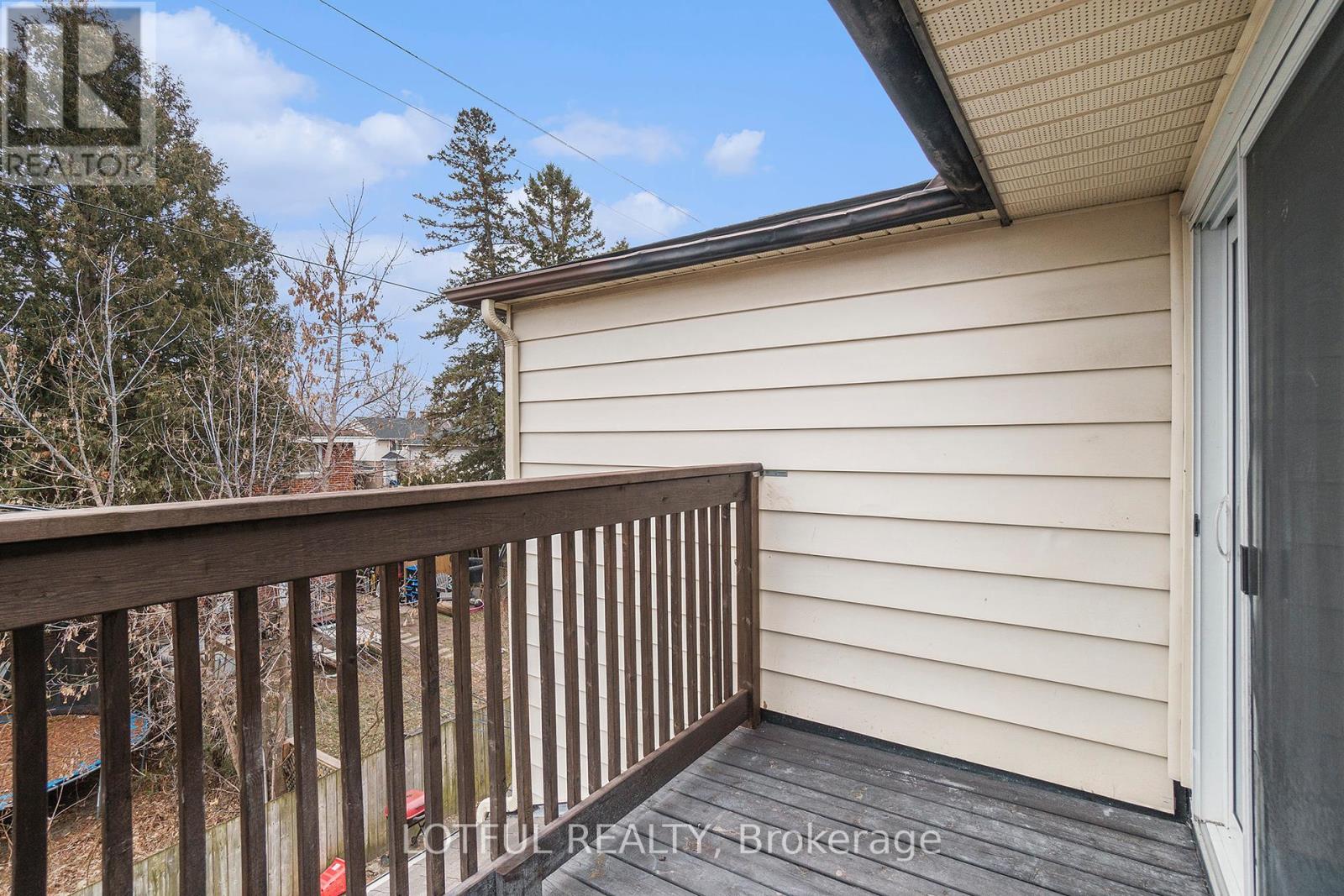 Photo 18 of 6 484 Queen Mary Street, Ottawa ON