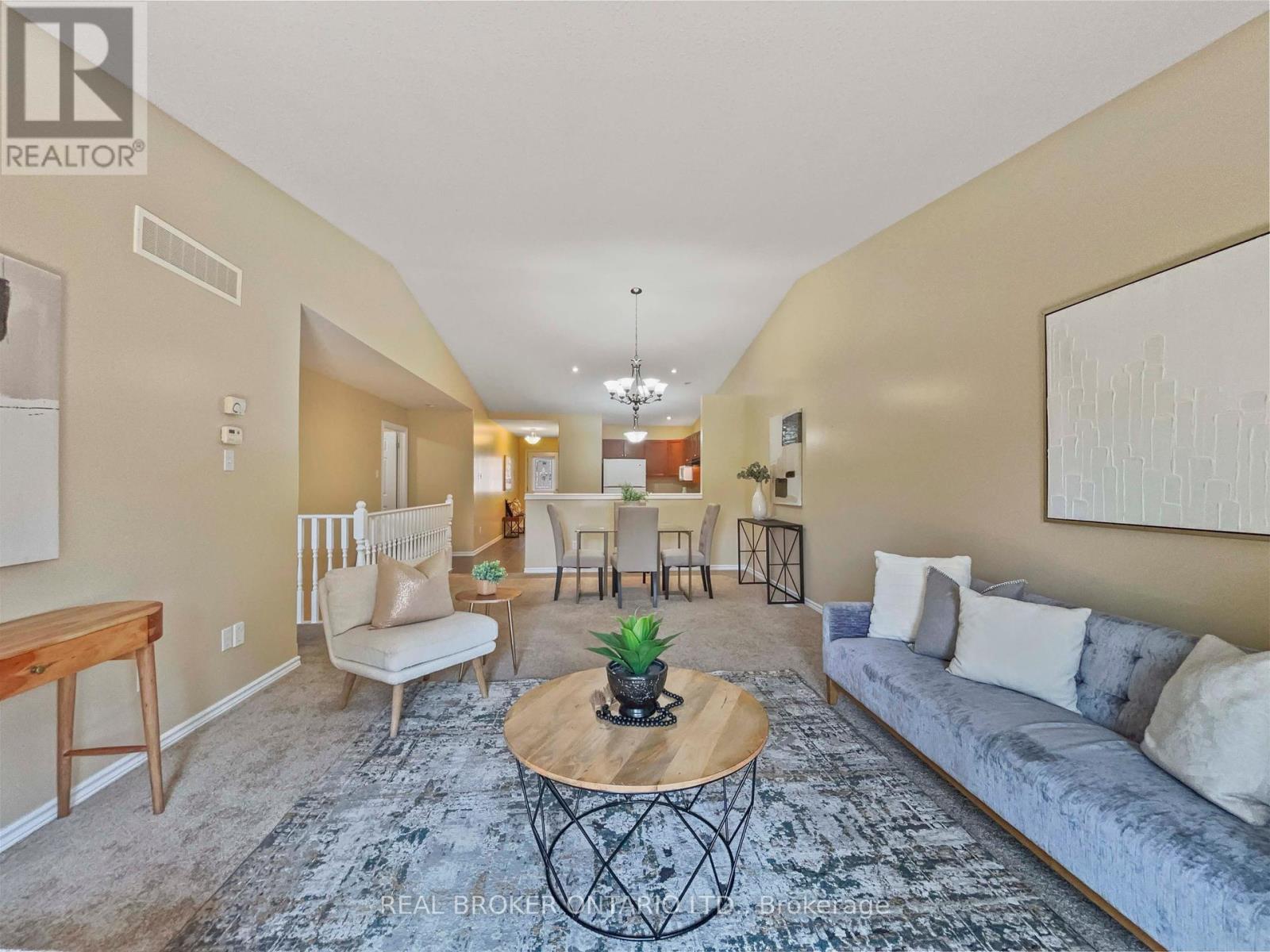 Photo 13 of 35 35 Stratford Terrace, Brantford ON