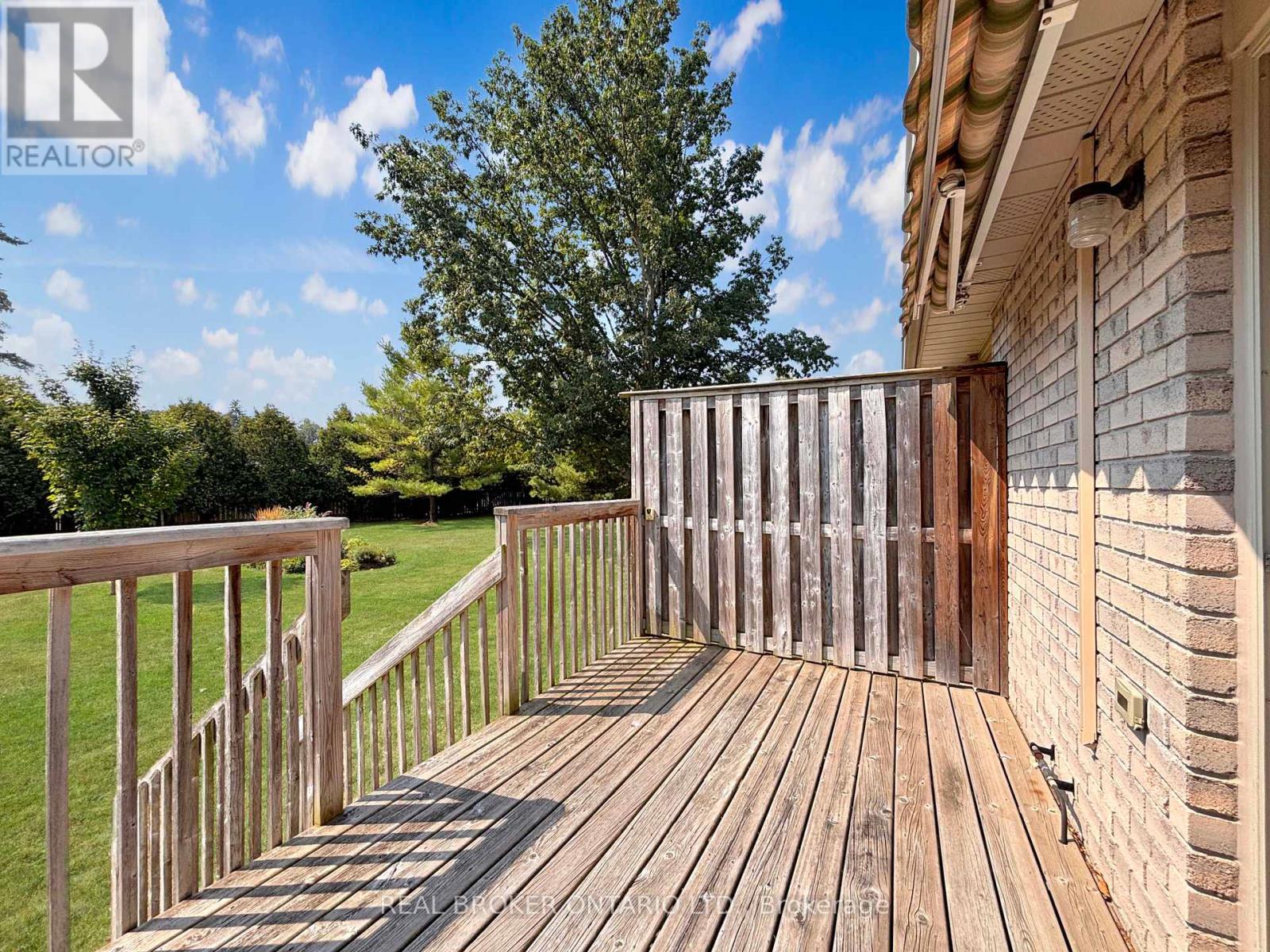 Photo 25 of 35 35 Stratford Terrace, Brantford ON
