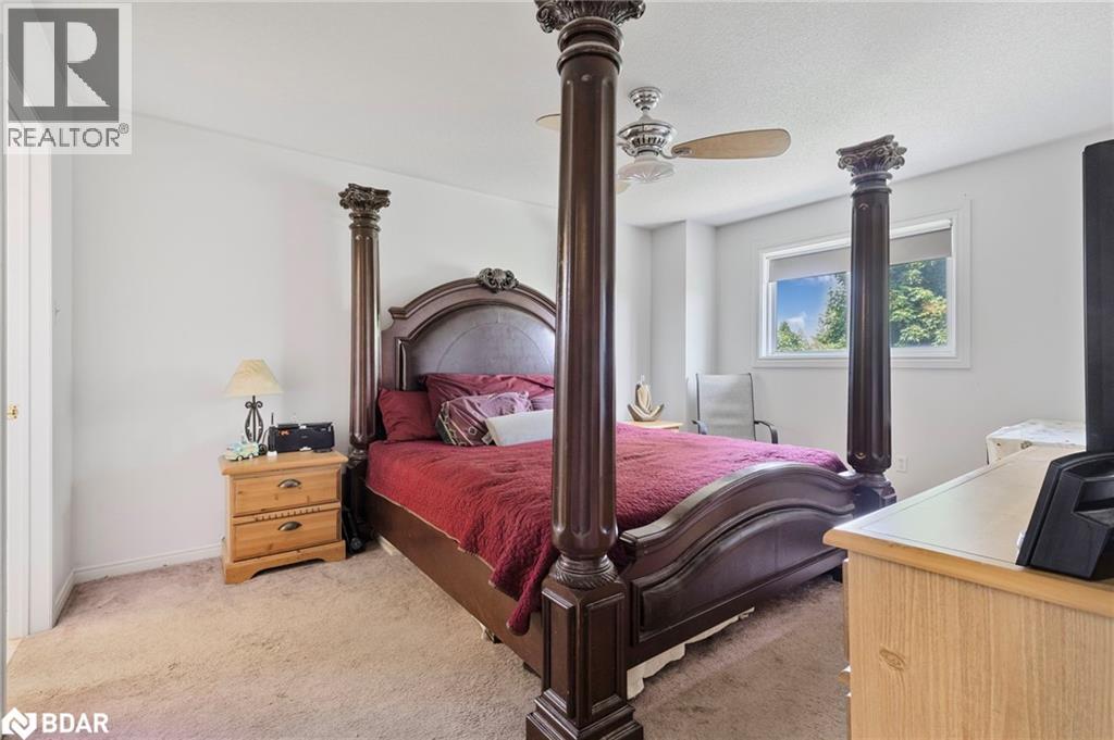 Photo 14 of 22 Bishop Drive, Barrie ON