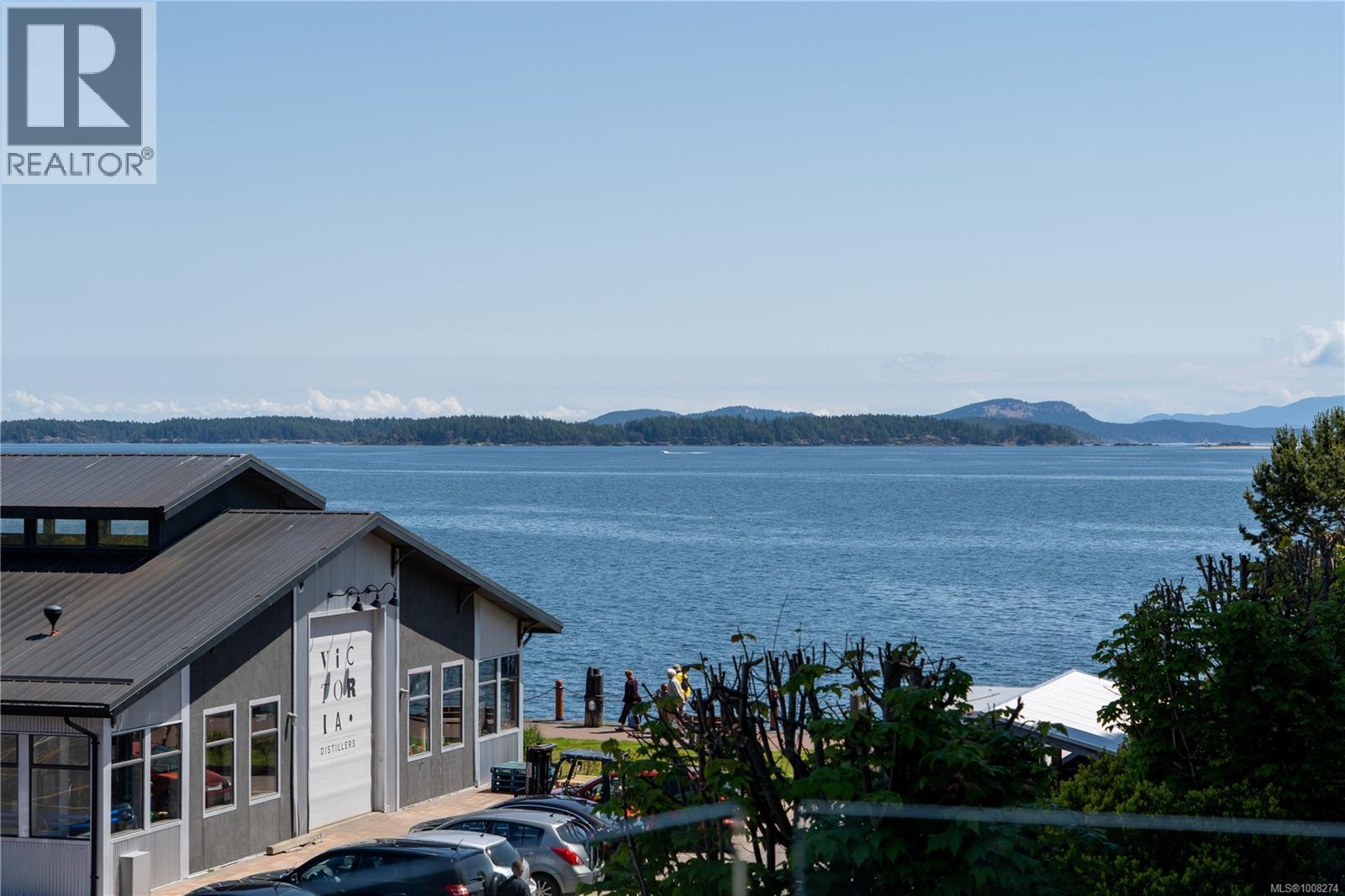201 9809 SEAPORT Place, Sidney