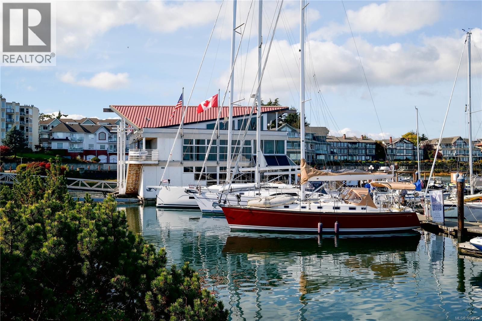 201 9809 SEAPORT Place, Sidney