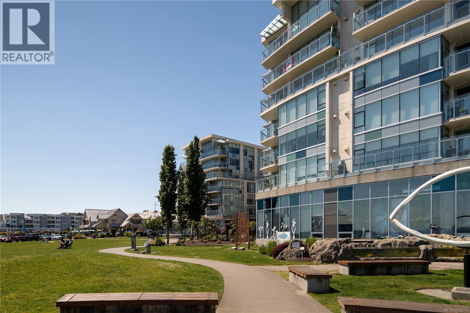 201 9809 SEAPORT Place, Sidney