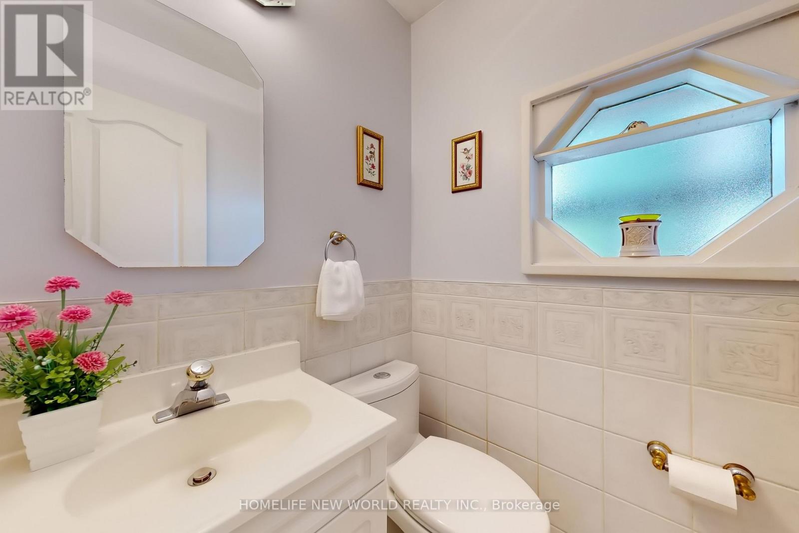 Photo 7 of 781 Huntingwood Drive, Toronto ON