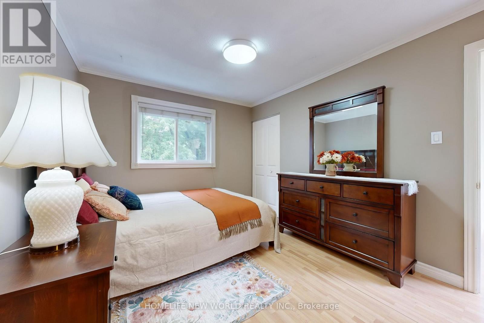 Photo 12 of 781 Huntingwood Drive, Toronto ON