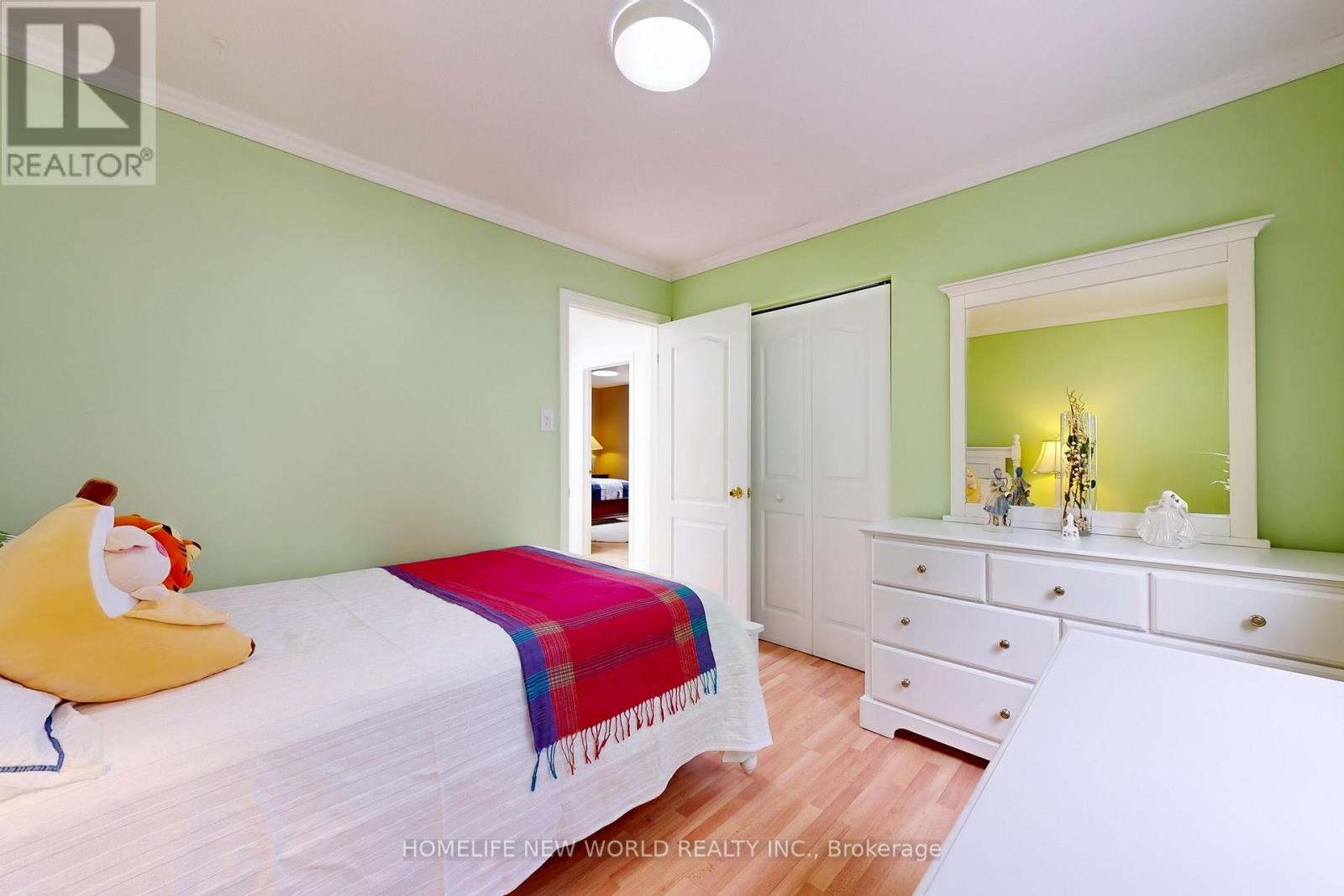 Photo 36 of 781 Huntingwood Drive, Toronto ON