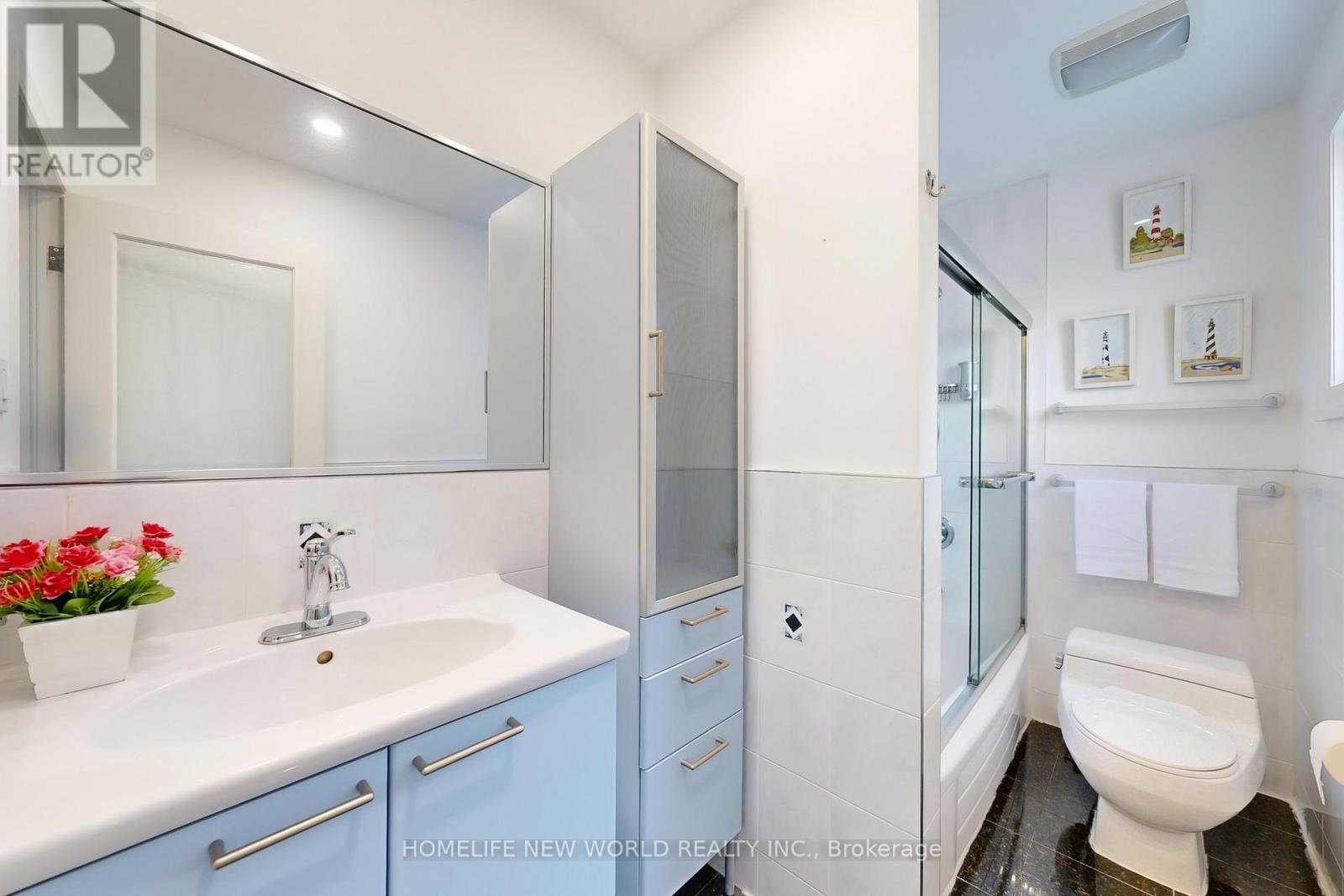 Photo 8 of 781 Huntingwood Drive, Toronto ON