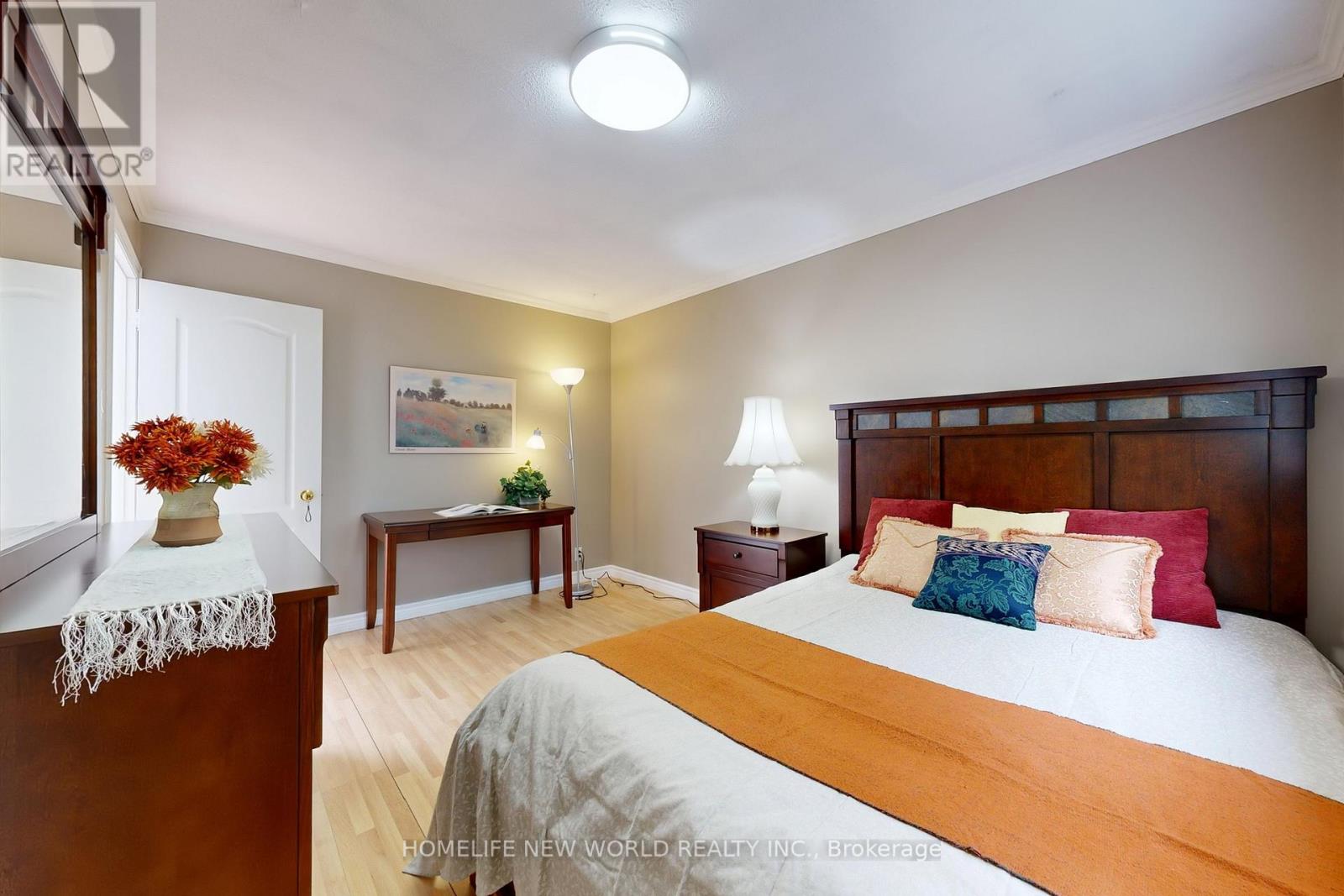 Photo 33 of 781 Huntingwood Drive, Toronto ON