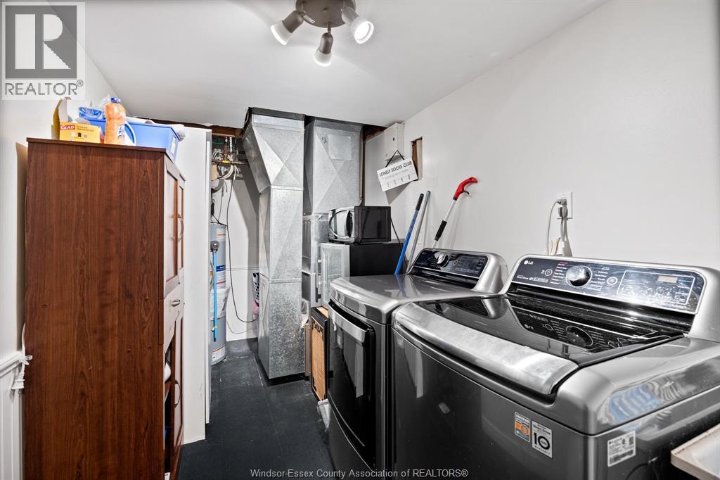 Photo 14 of 70 Kingsway Court, Essex ON