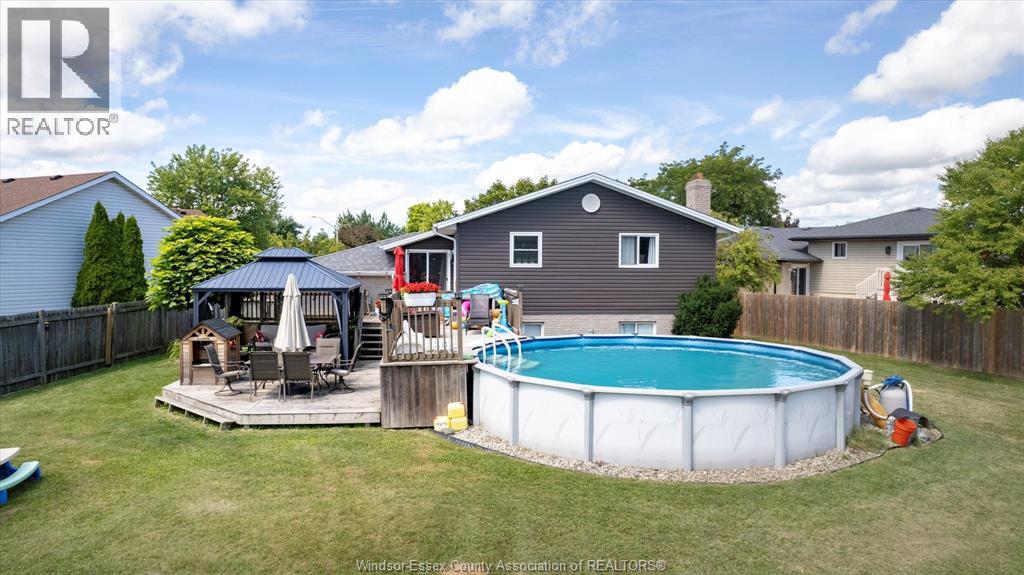 Photo 22 of 70 Kingsway Court, Essex ON