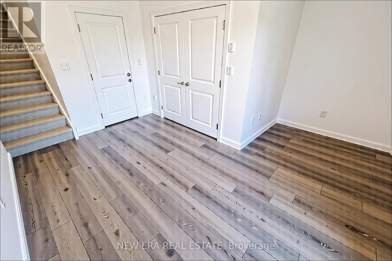 Photo 6 of 60 120 Court Drive, Brant ON