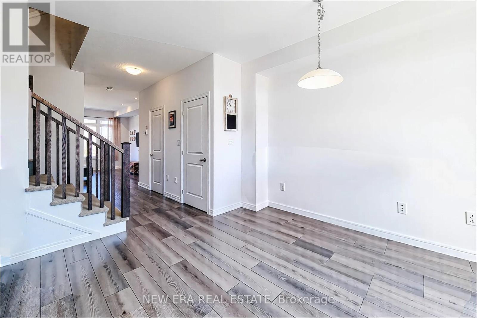 Photo 26 of 60 120 Court Drive, Brant ON