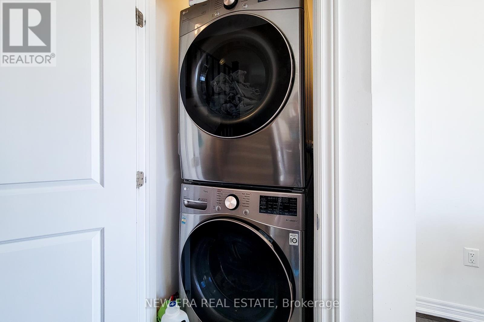 Photo 28 of 60 120 Court Drive, Brant ON