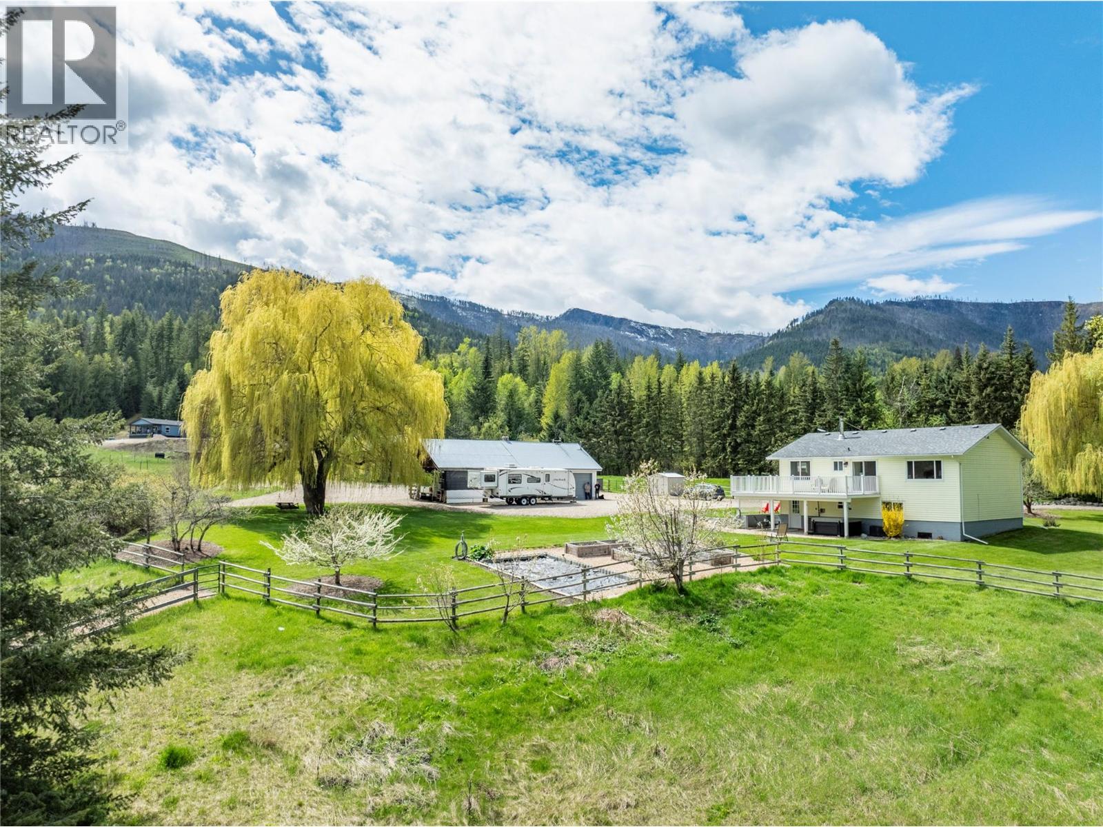 Photo 48 of 1706 Taylor Road, Sorrento BC