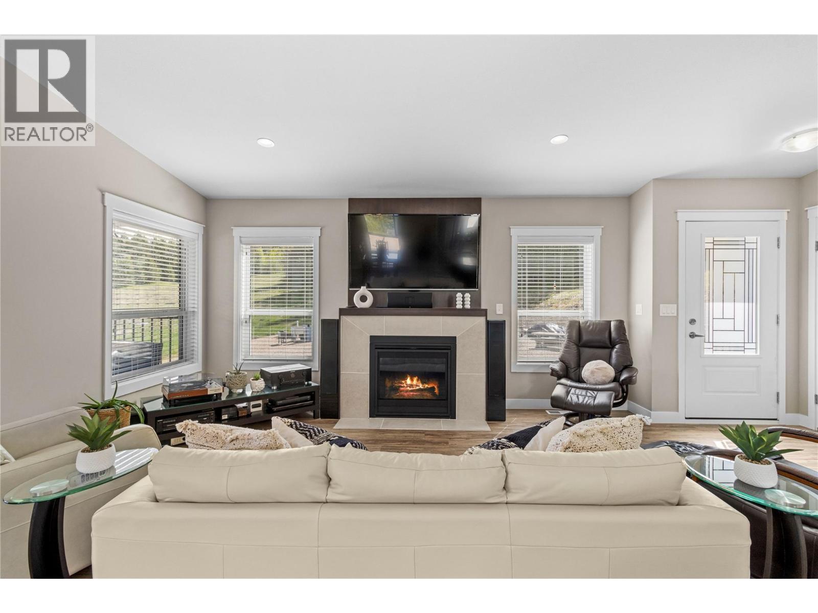 Photo 7 of 1706 Taylor Road, Sorrento BC