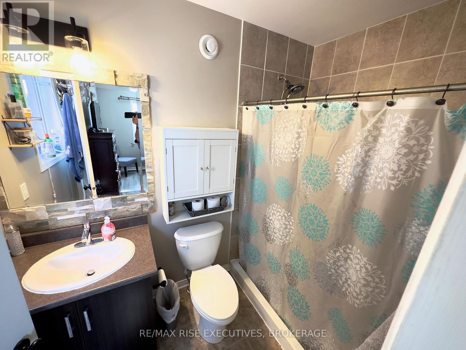 Photo 2 of 1651 Crimson Crescent, Kingston ON