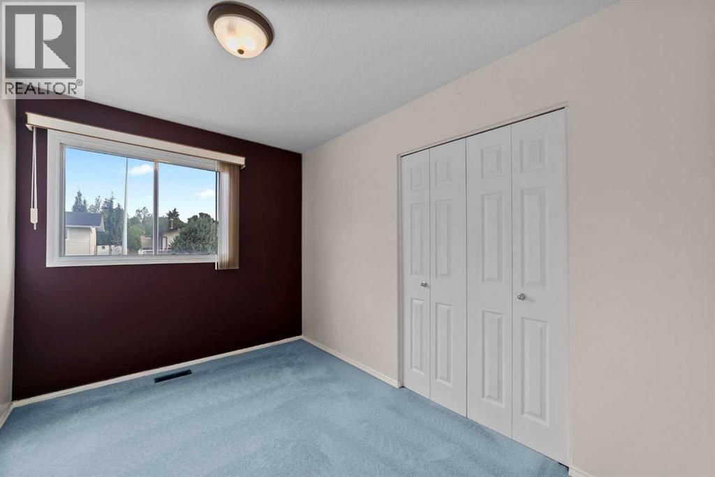 Photo 10 of 6601 43 Avenue, Camrose AB