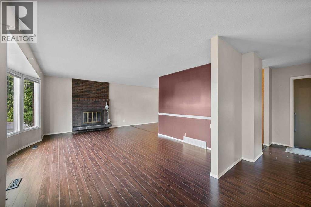 Photo 4 of 6601 43 Avenue, Camrose AB