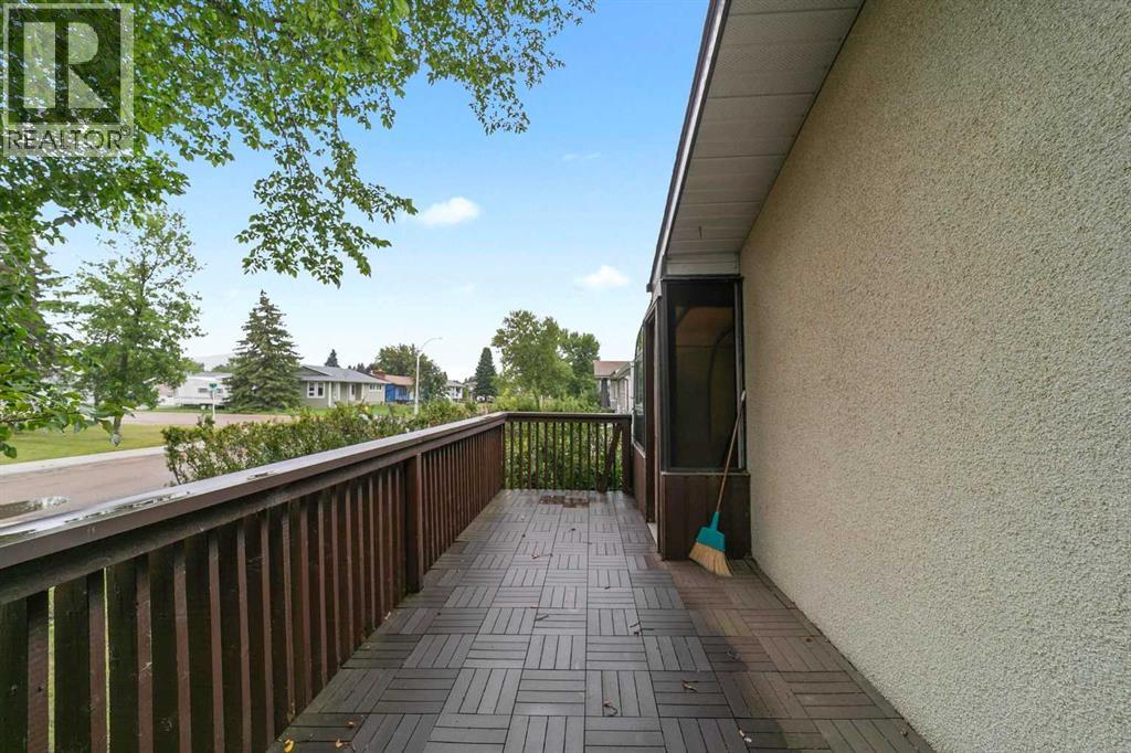 Photo 3 of 6601 43 Avenue, Camrose AB