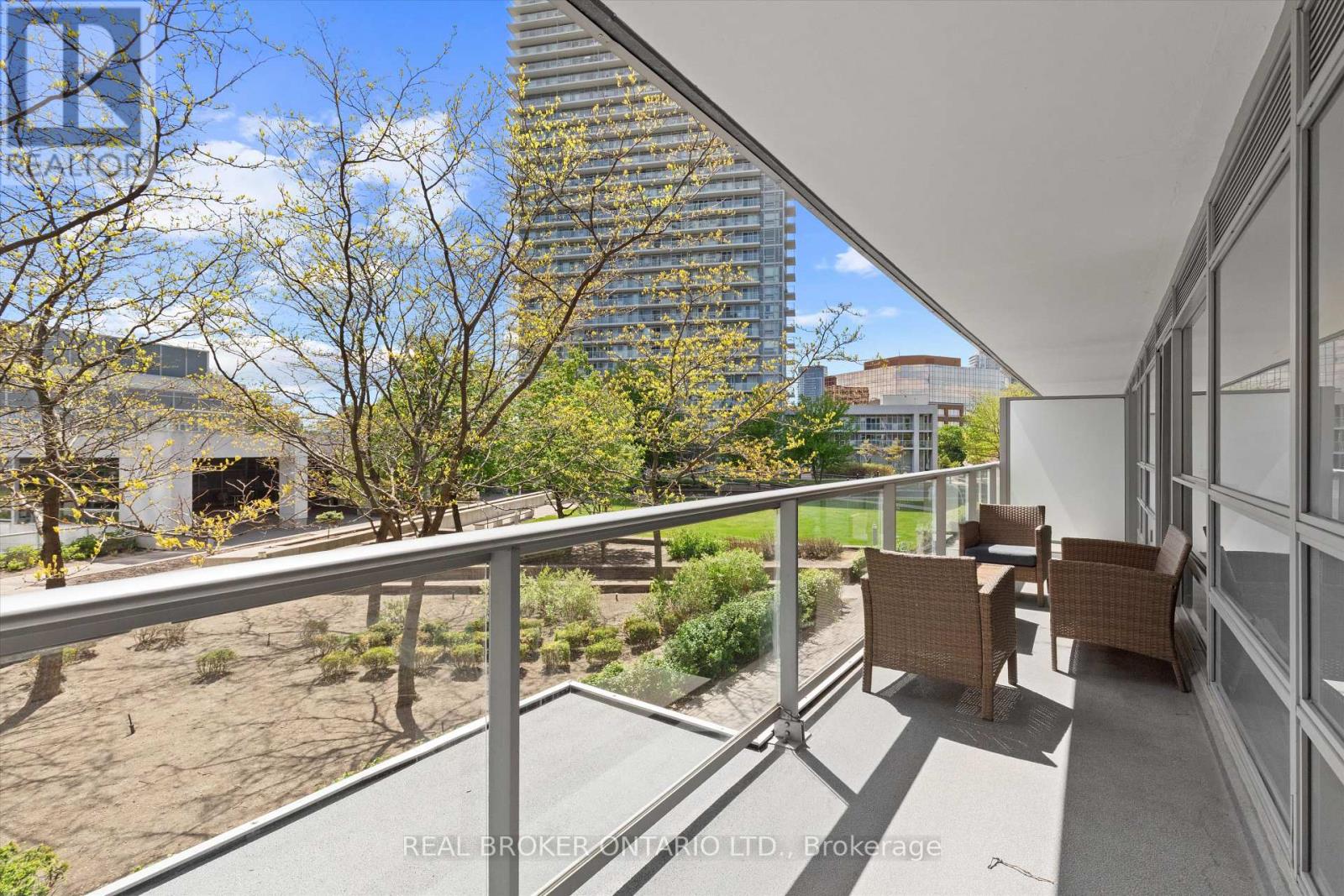 Photo 23 of 216 2035 Sheppard Avenue E, Toronto ON