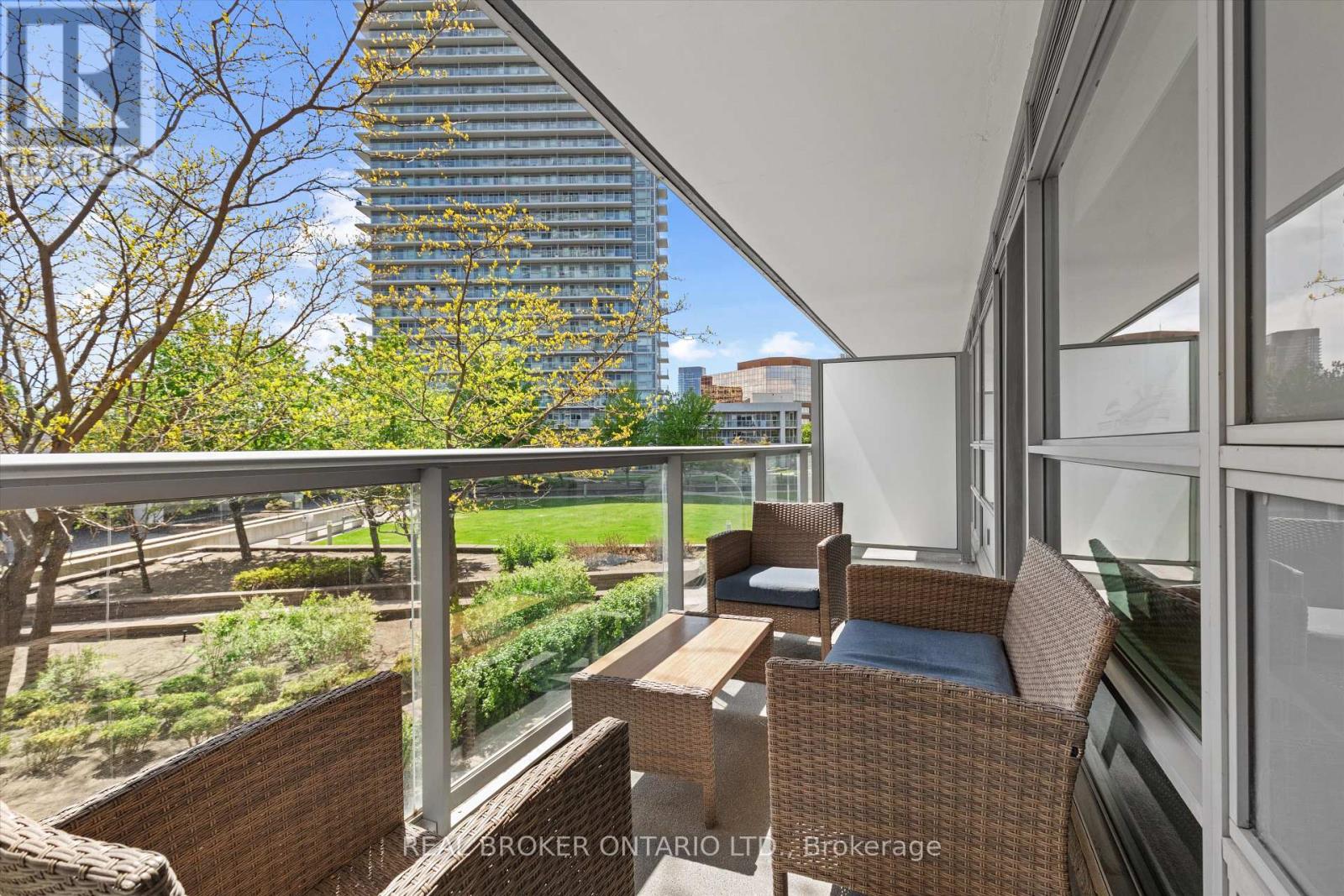 Photo 24 of 216 2035 Sheppard Avenue E, Toronto ON