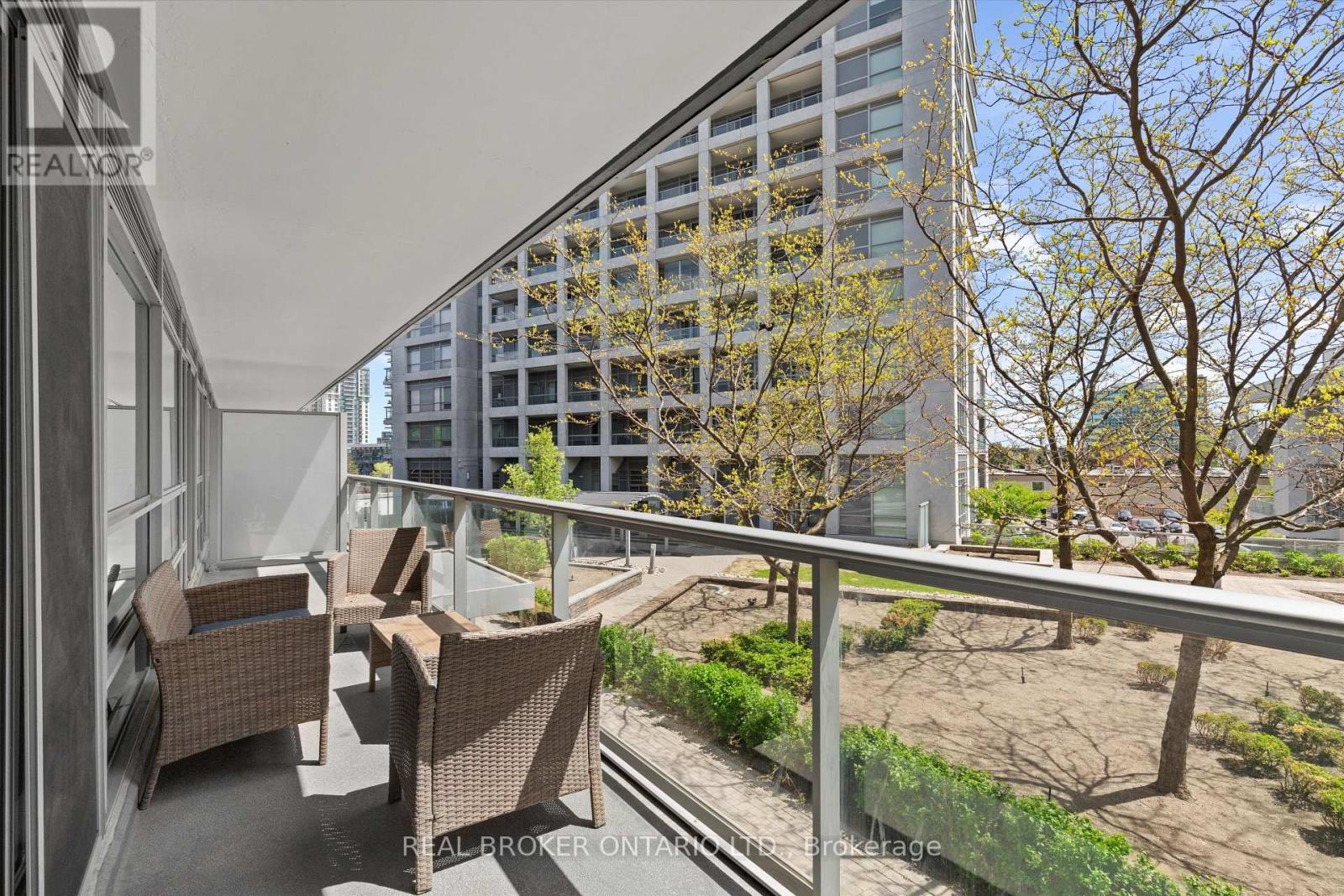 Photo 25 of 216 2035 Sheppard Avenue E, Toronto ON